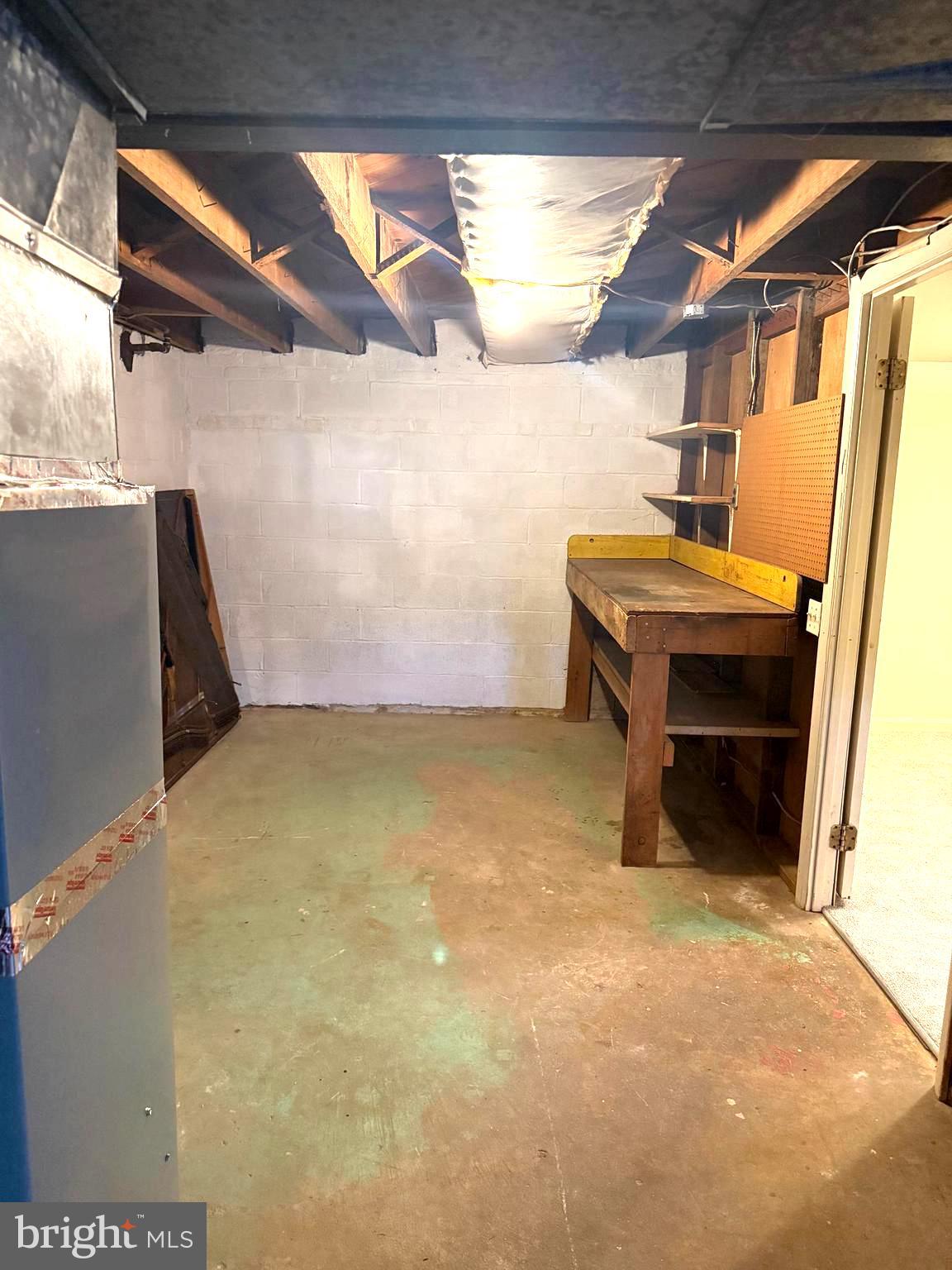 WHEATON CREST - Residential