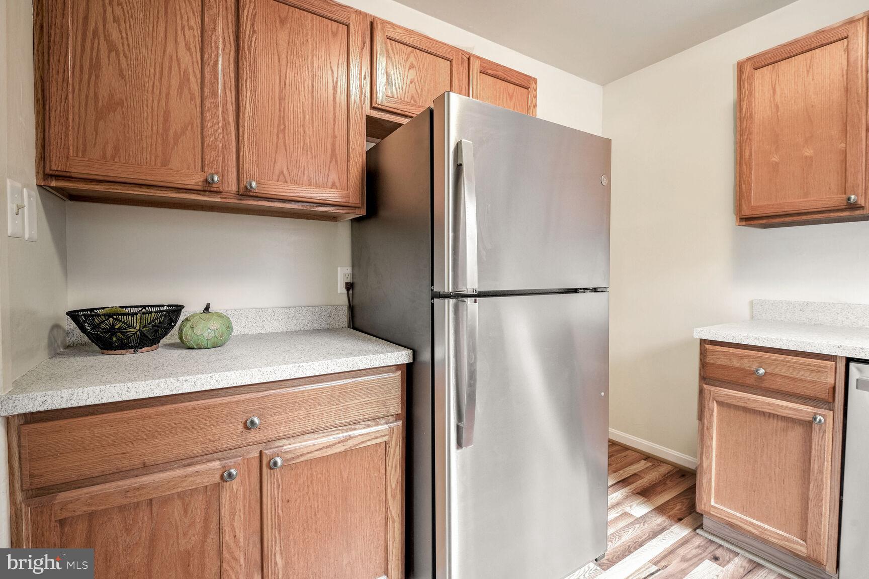 WHEATON CREST - Residential