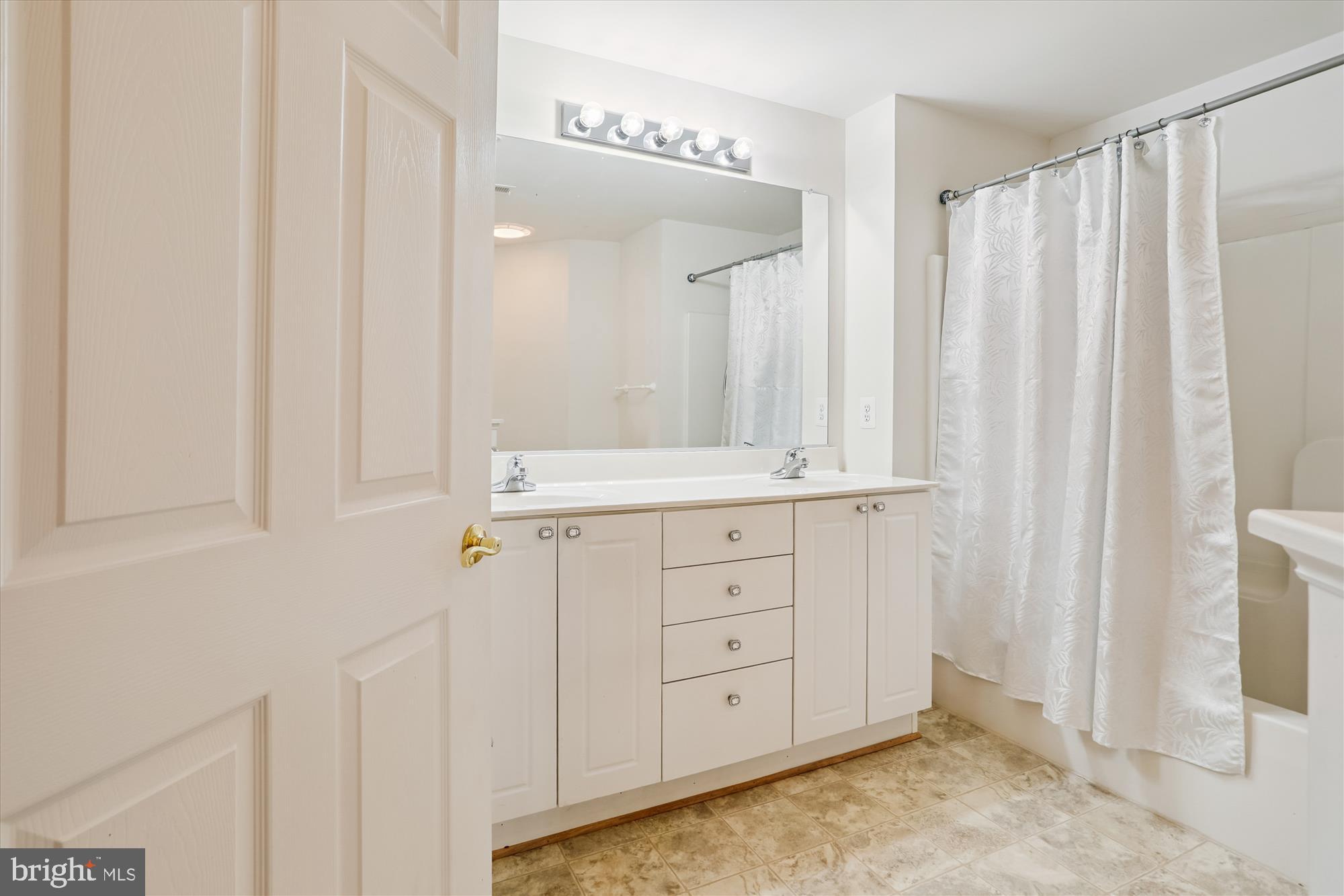 RIDGEVIEW II - Residential