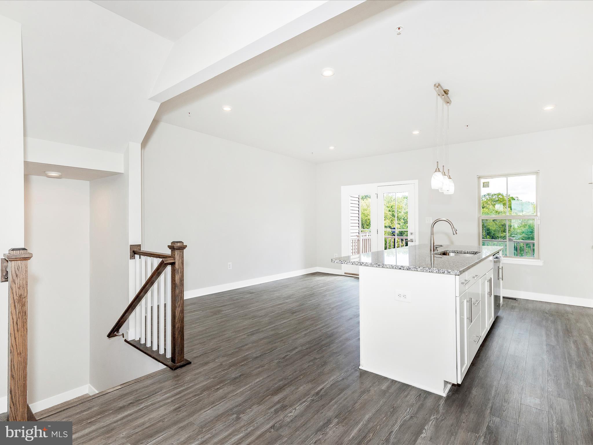 OAKDALE VILLAGE - Residential