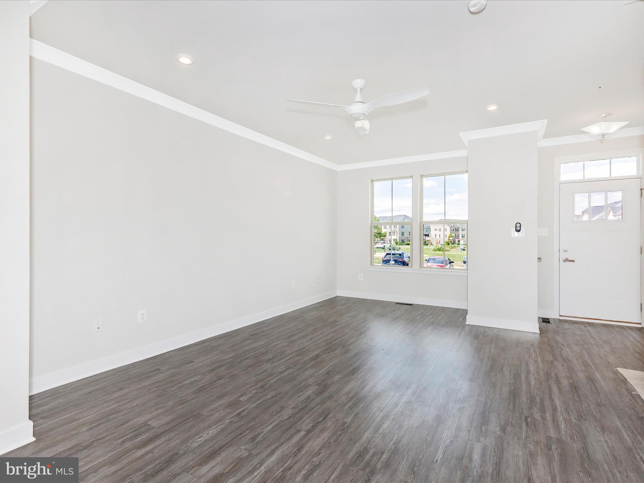 OAKDALE VILLAGE - Residential