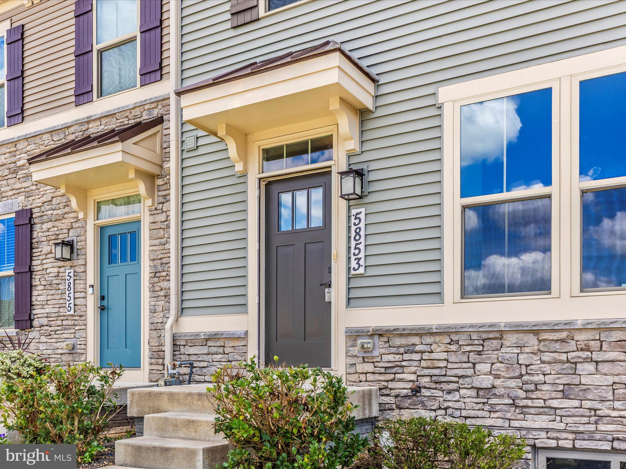 OAKDALE VILLAGE - Residential