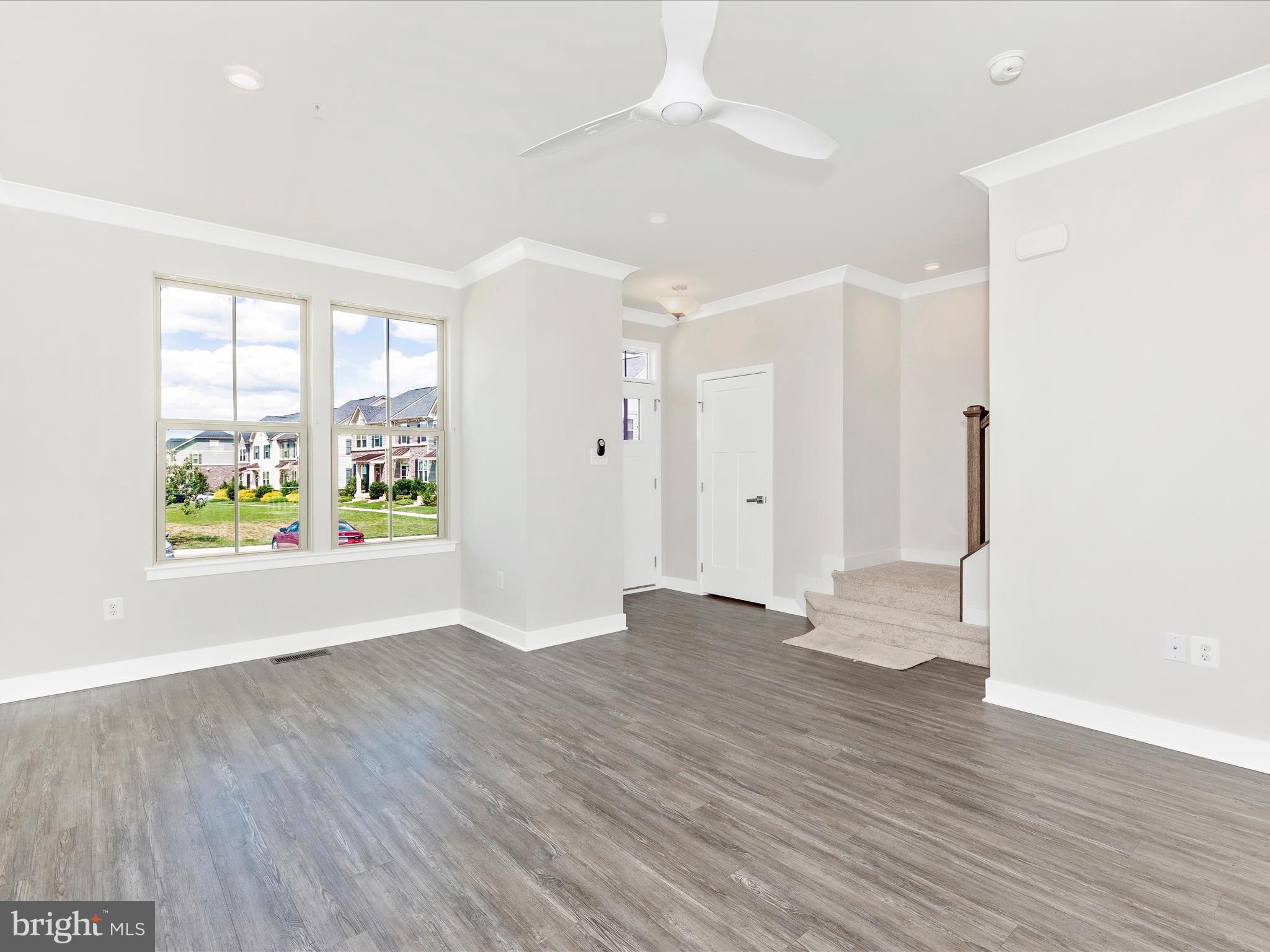 OAKDALE VILLAGE - Residential