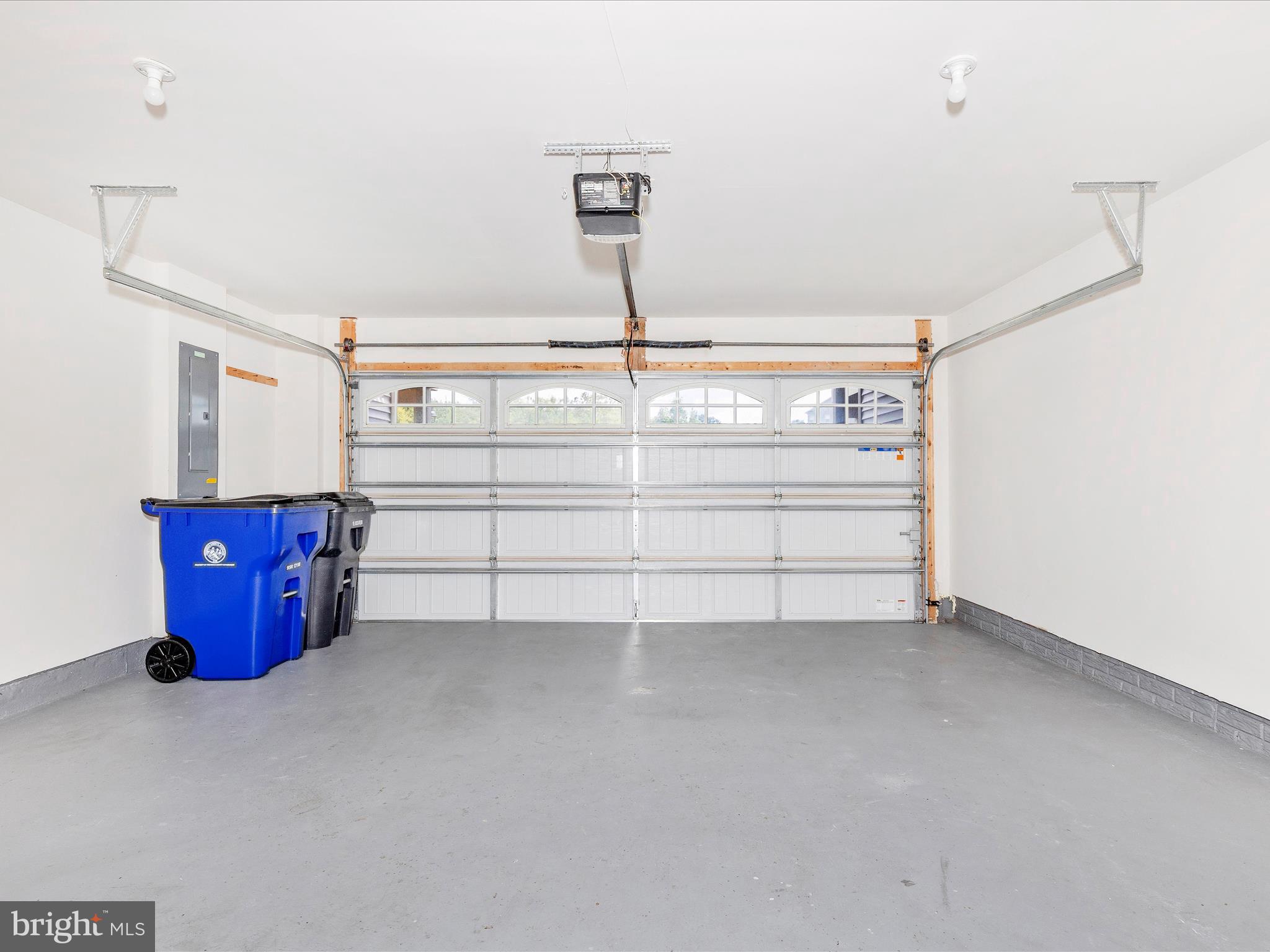 OAKDALE VILLAGE - Residential