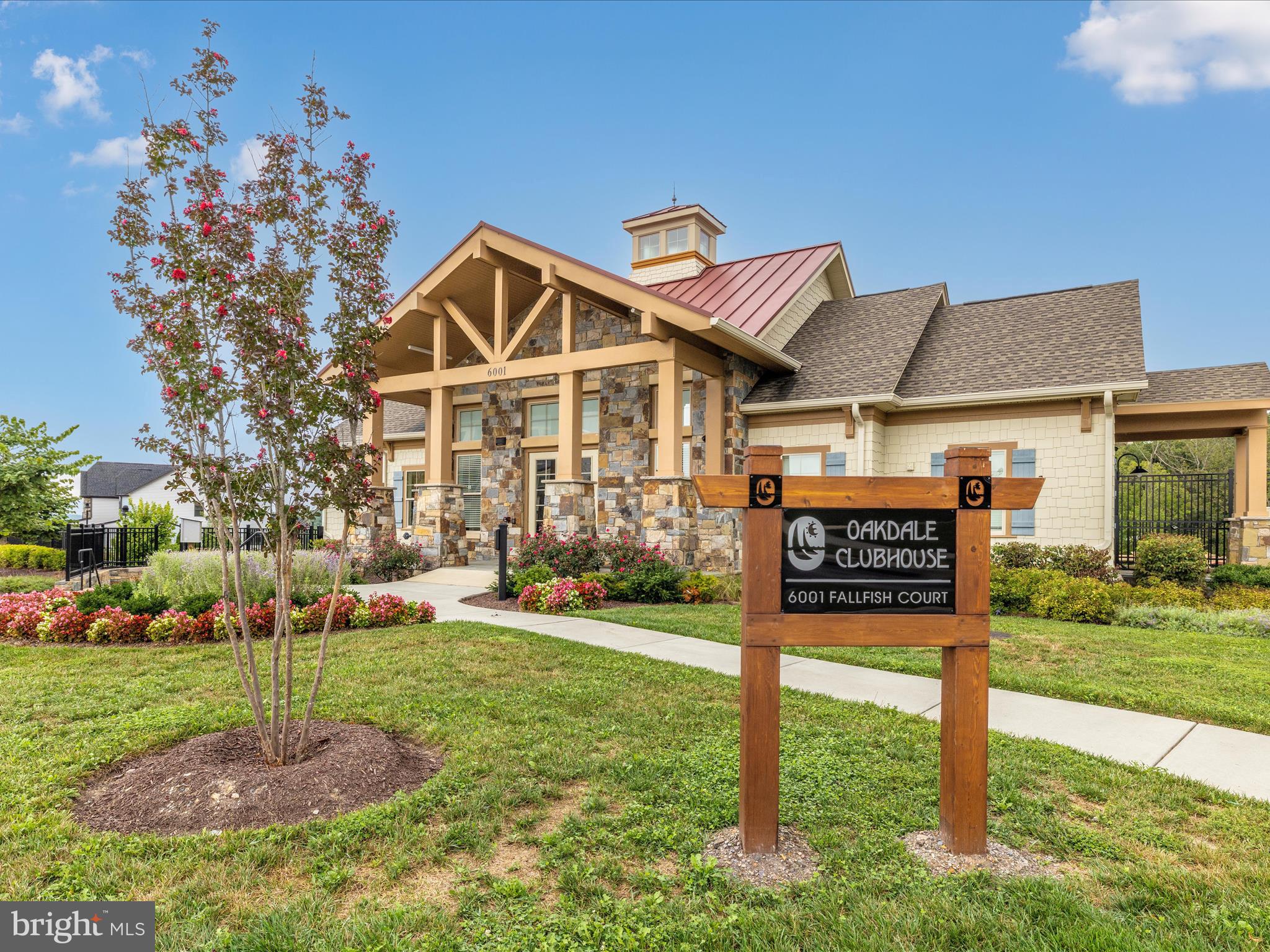 OAKDALE VILLAGE - Residential