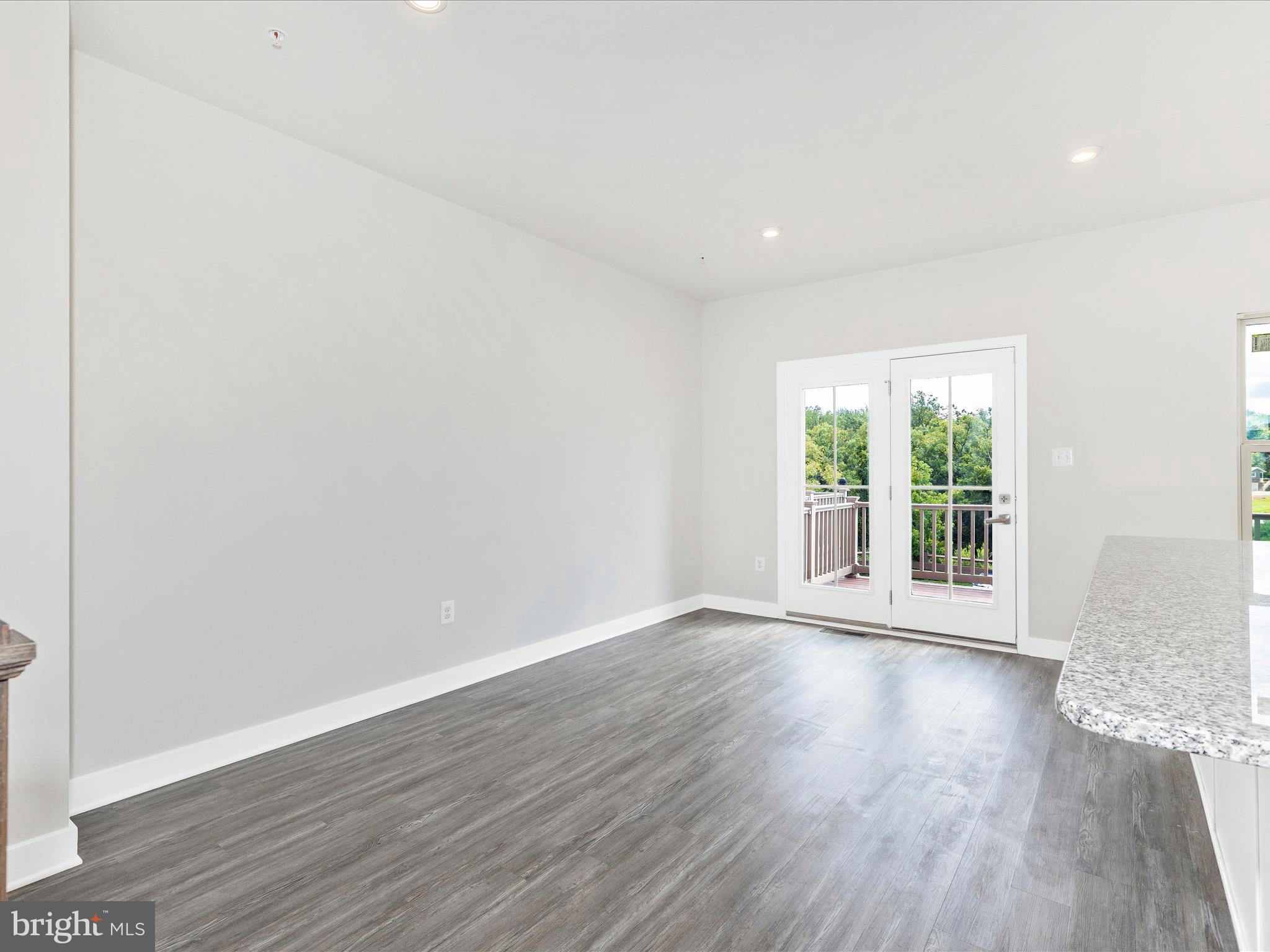 OAKDALE VILLAGE - Residential