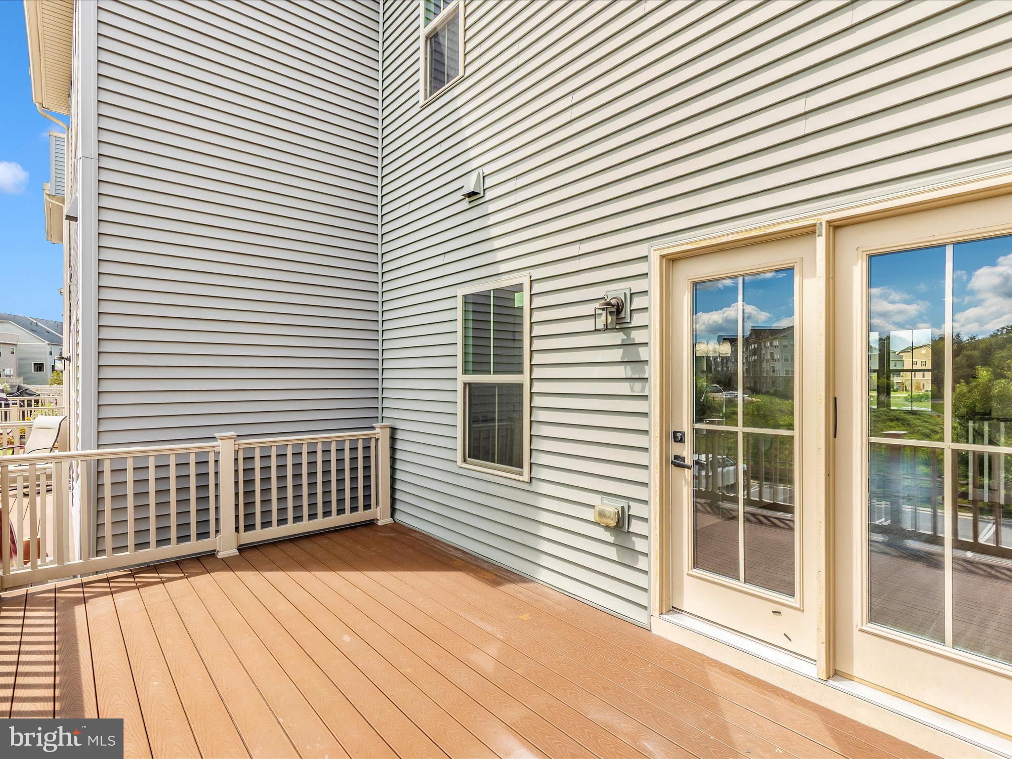 OAKDALE VILLAGE - Residential