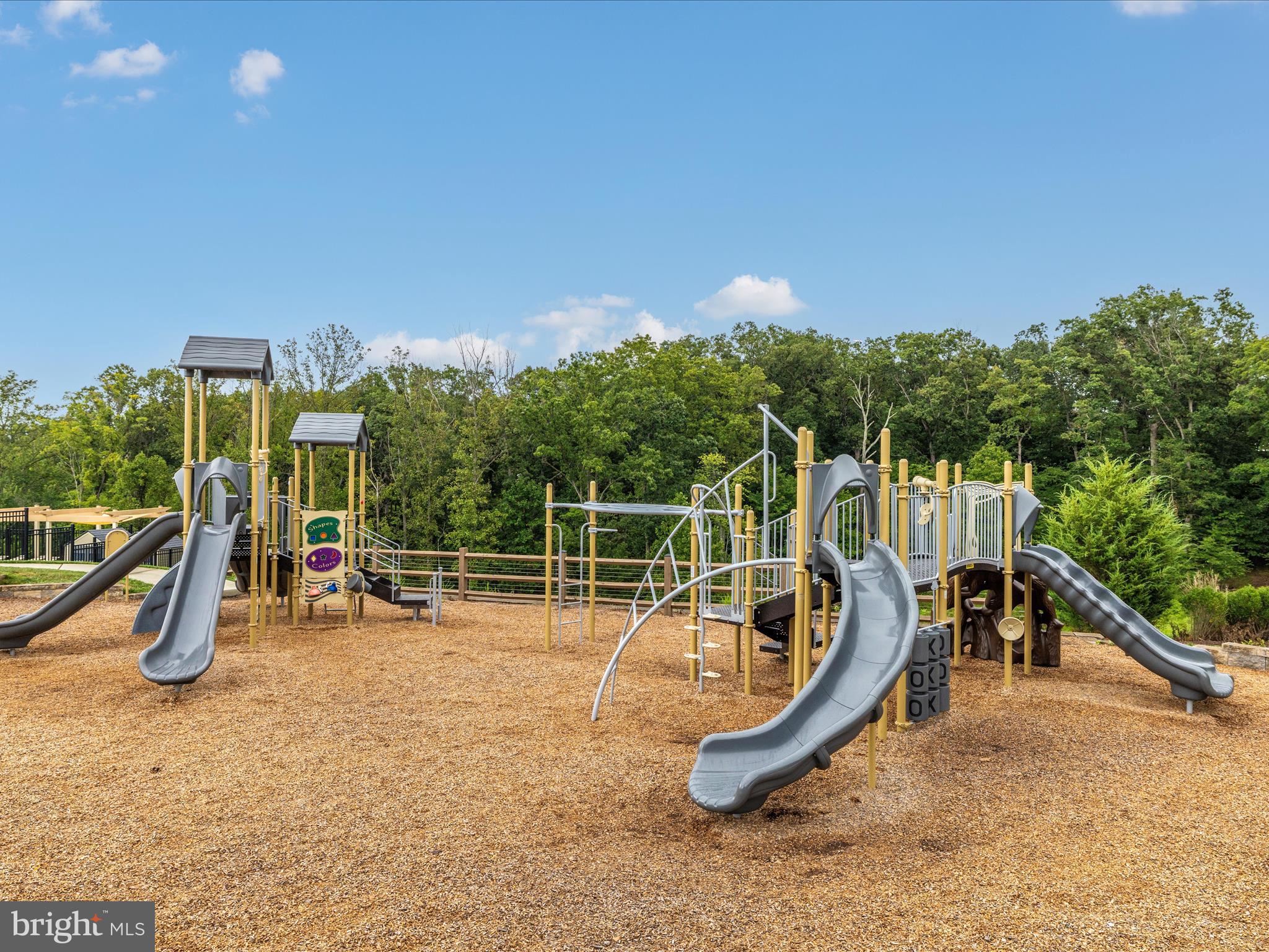 OAKDALE VILLAGE - Residential