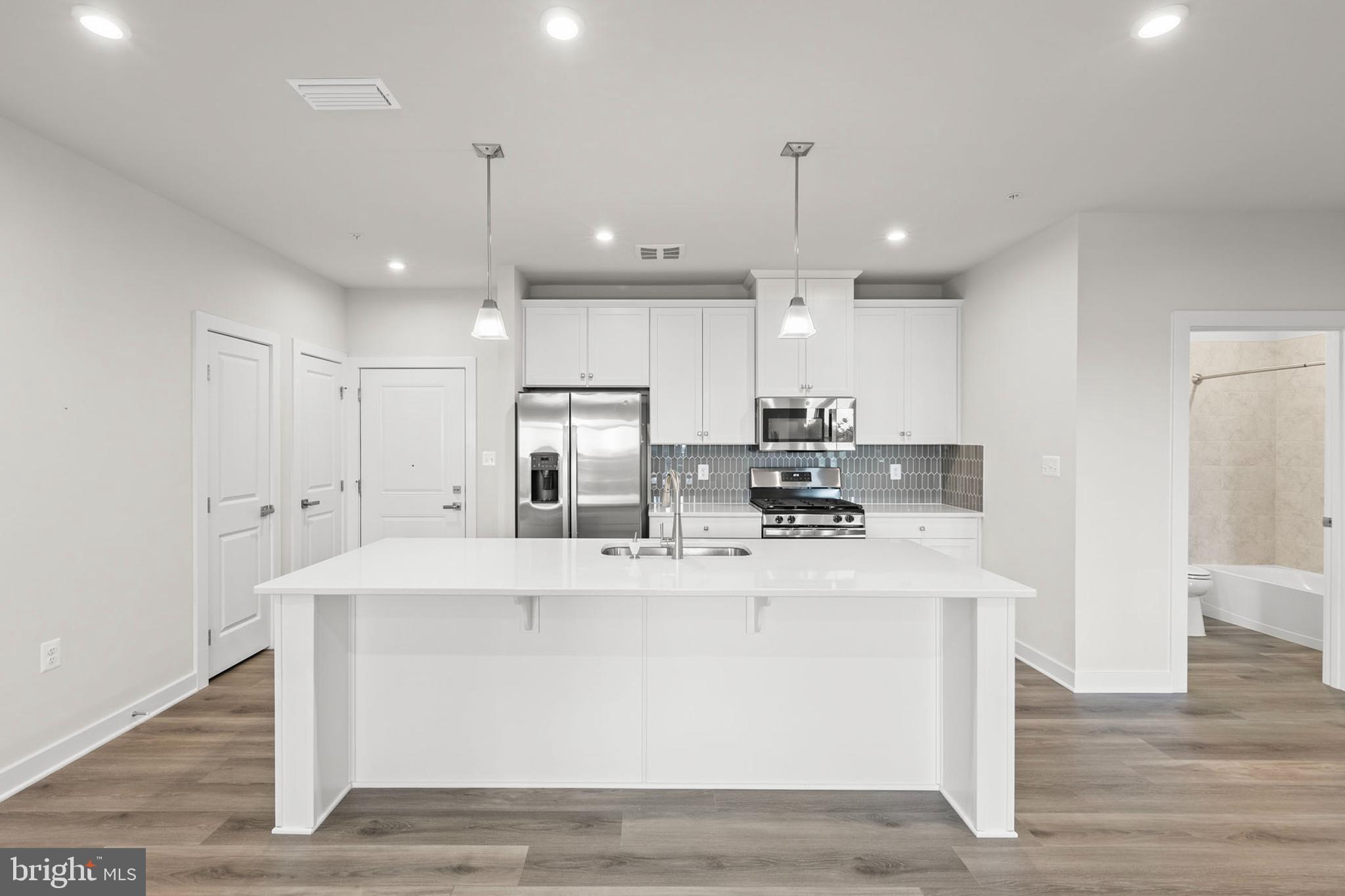 140 MCCORMICK CIRCLE 403