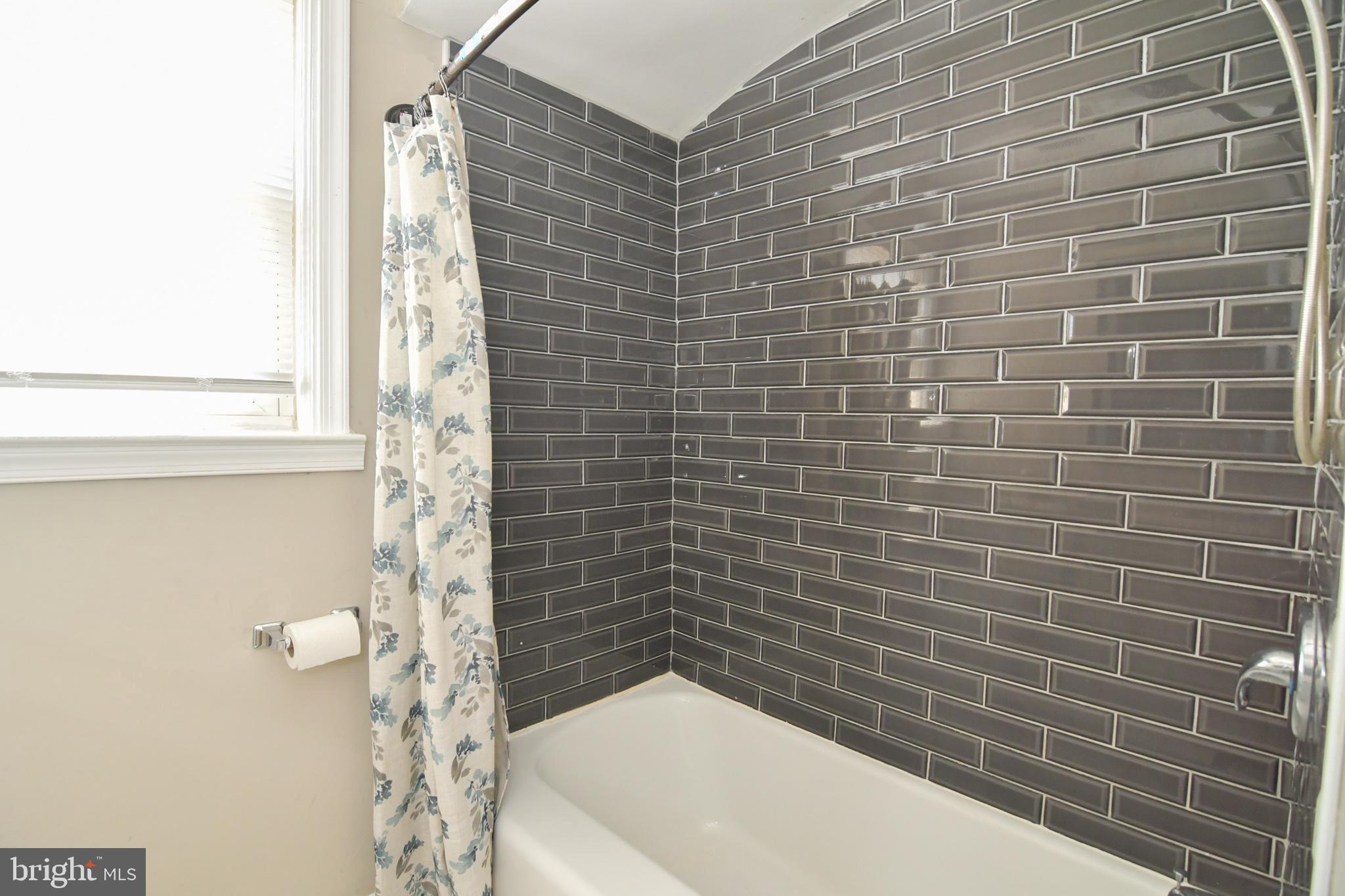 BELAIR-EDISON - Residential Lease