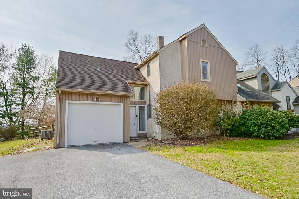 Photo of 3498 Dawn View Drive, LANCASTER, PA 17601 (MLS # PALA2065486)