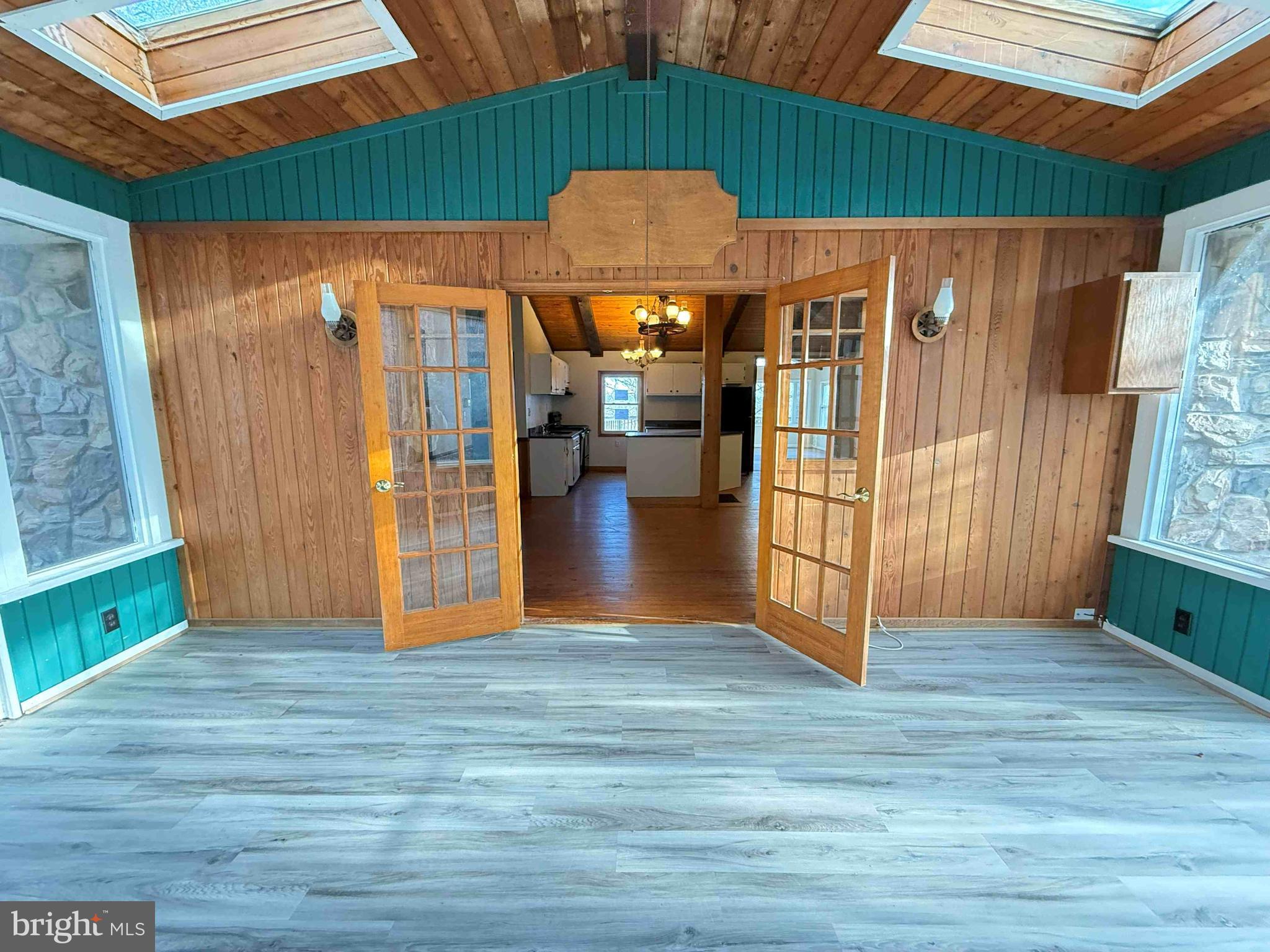 SHAWNEELAND - Residential