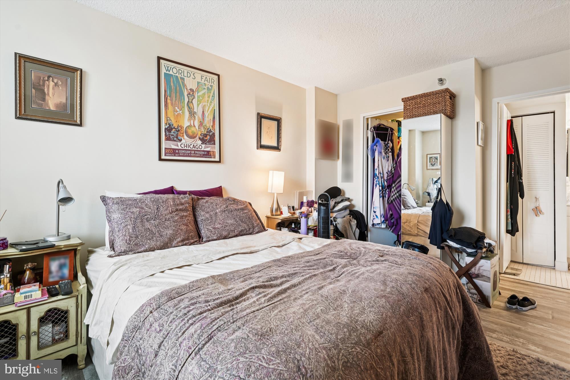 CHELSEA TOWERS - Residential