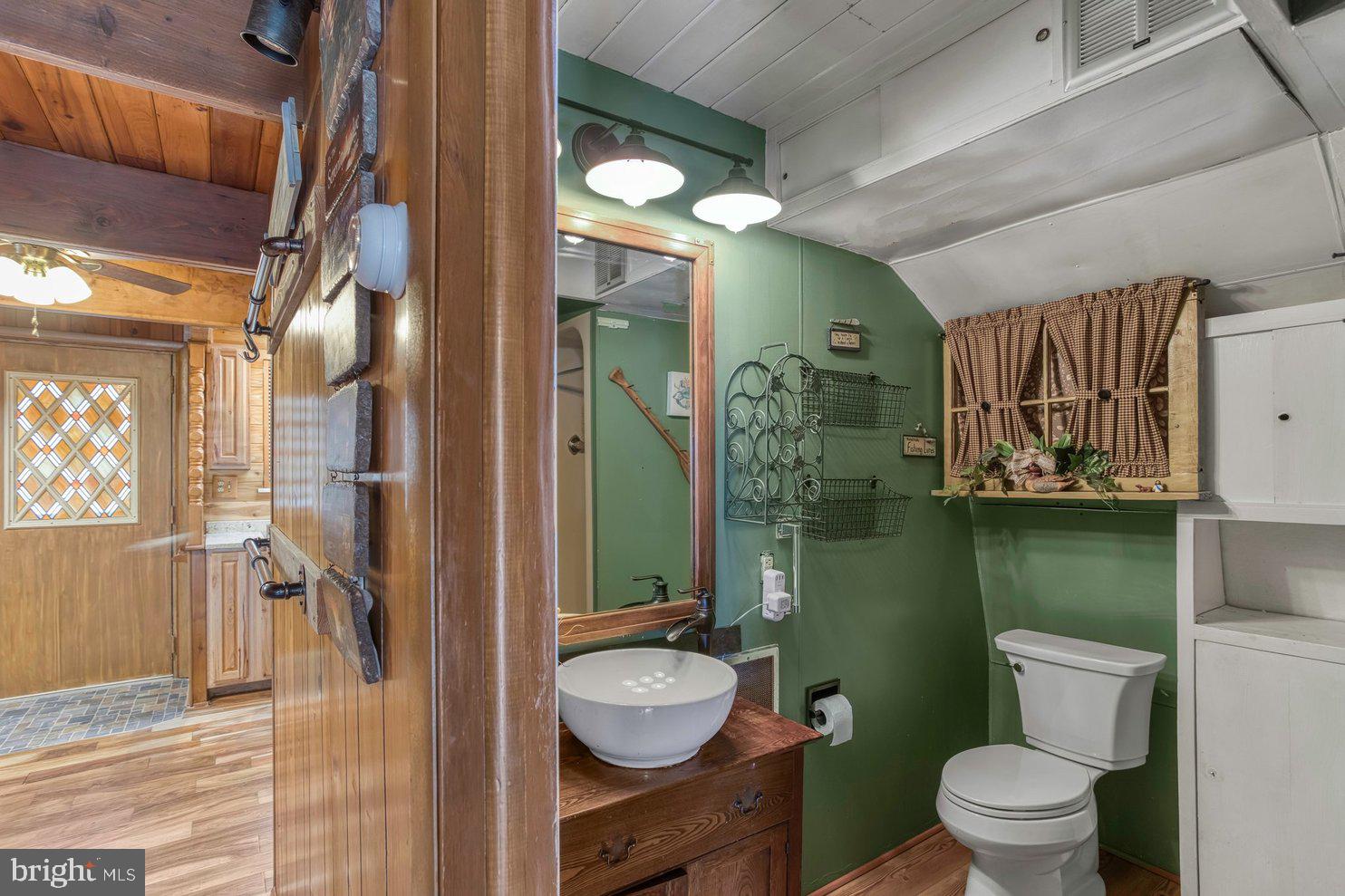 ALPINE LAKE RESORT - Residential