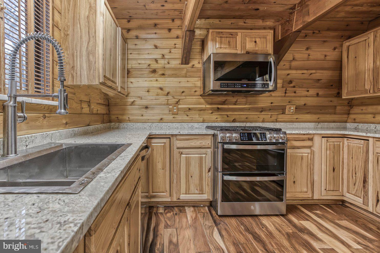 ALPINE LAKE RESORT - Residential