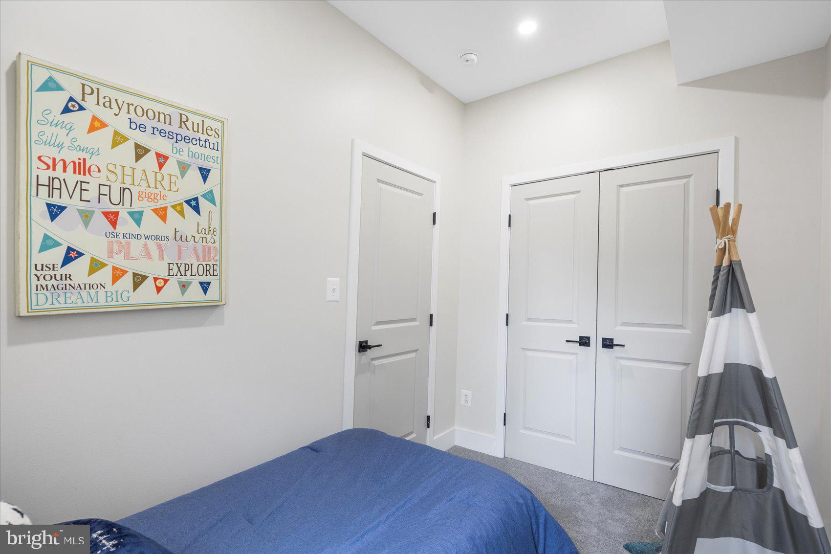 MIDWAY - Residential