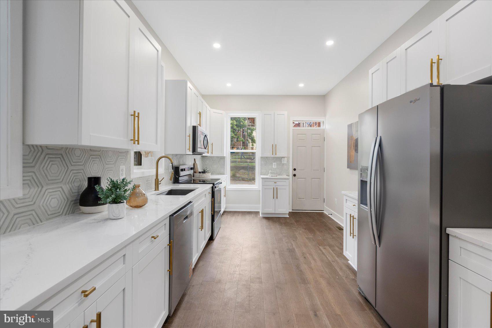 MIDWAY - Residential