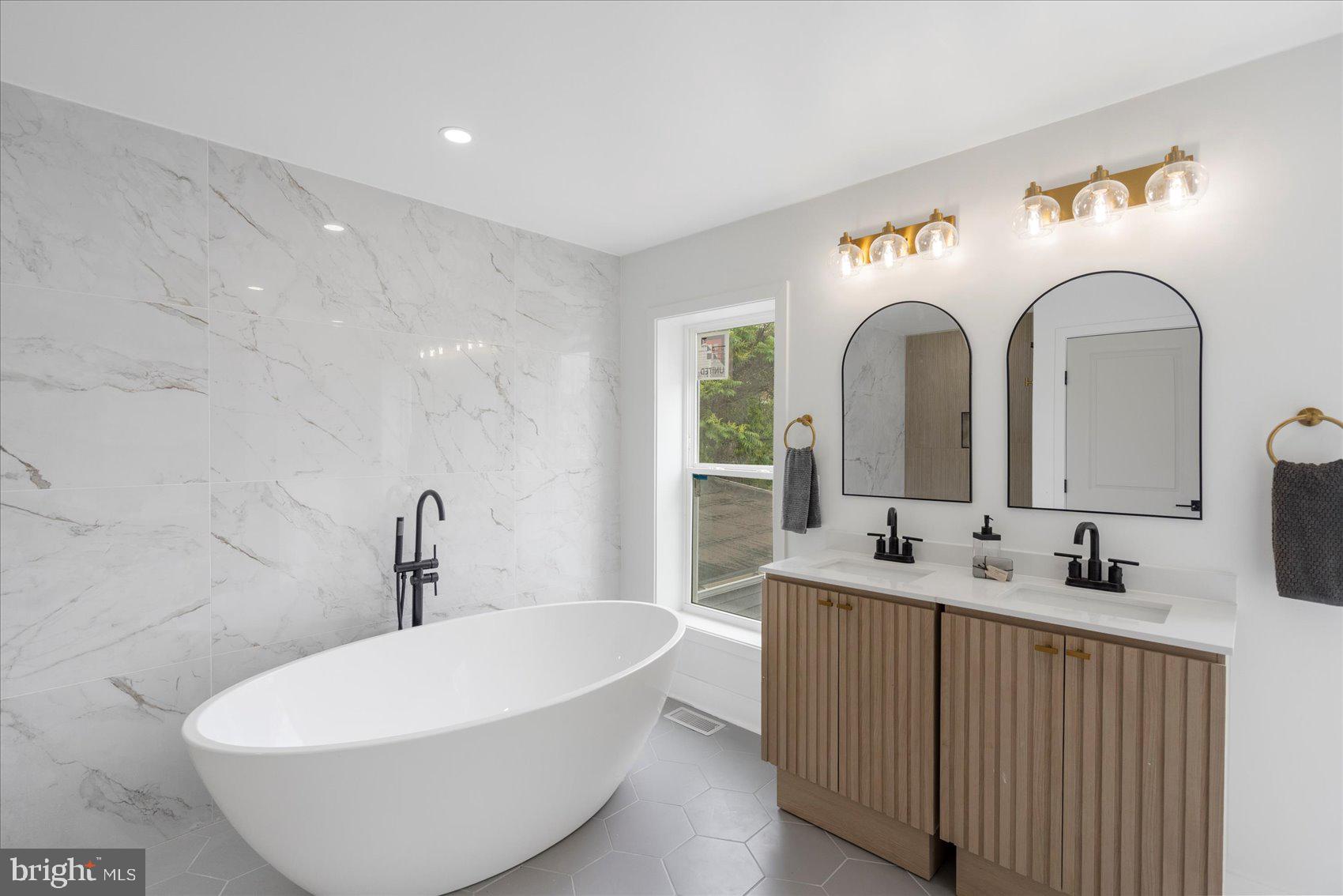 MIDWAY - Residential