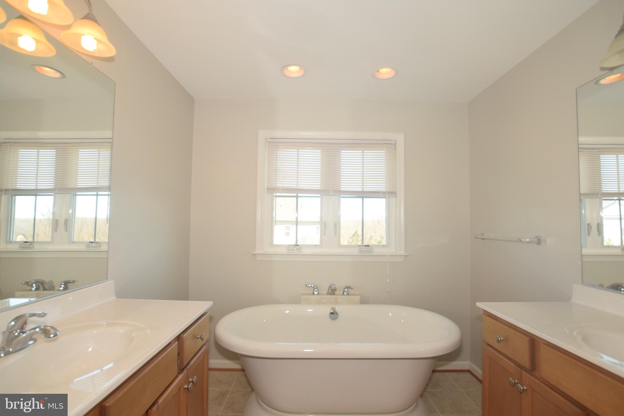 WOODSTREAM - Residential Lease