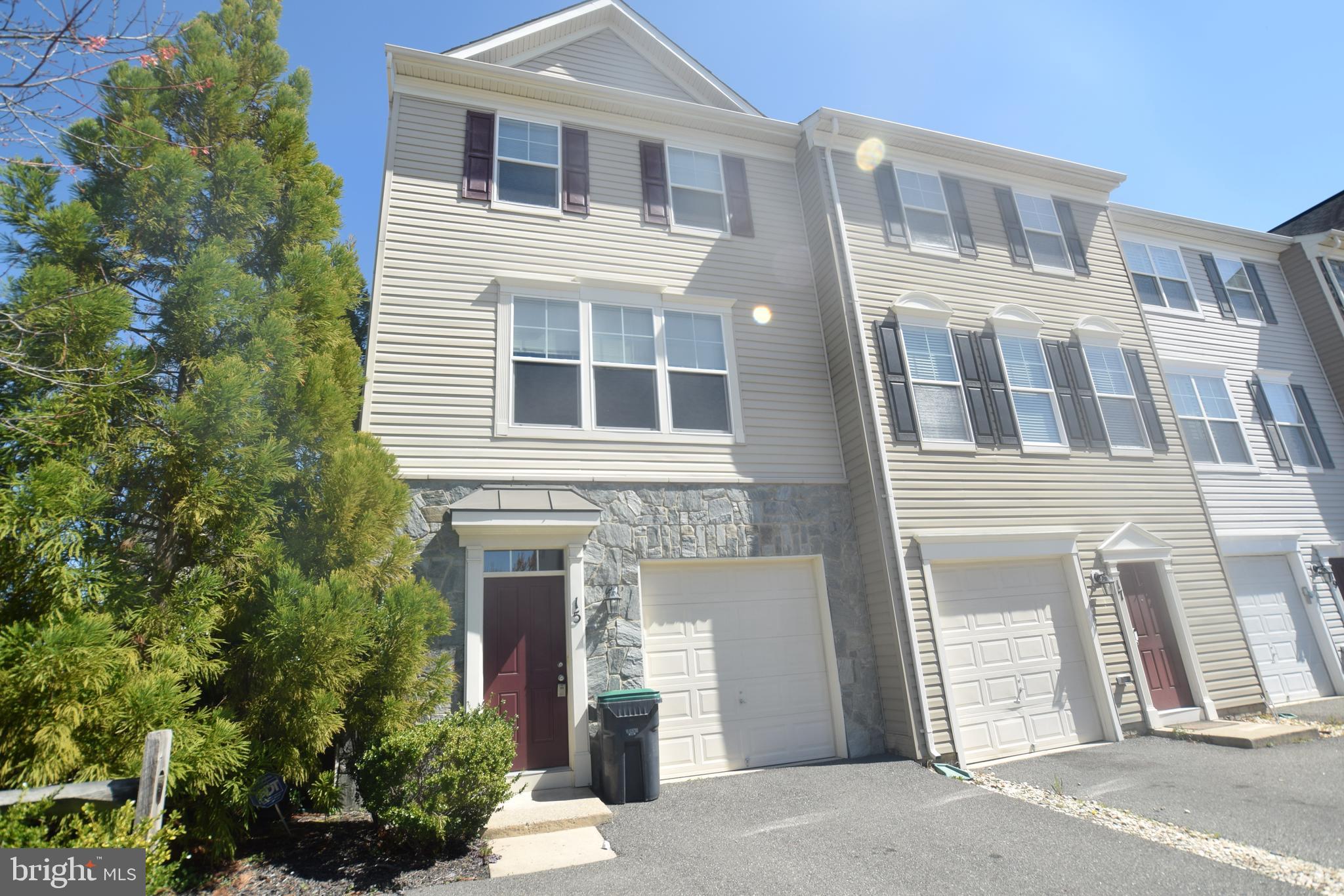 WOODSTREAM - Residential Lease