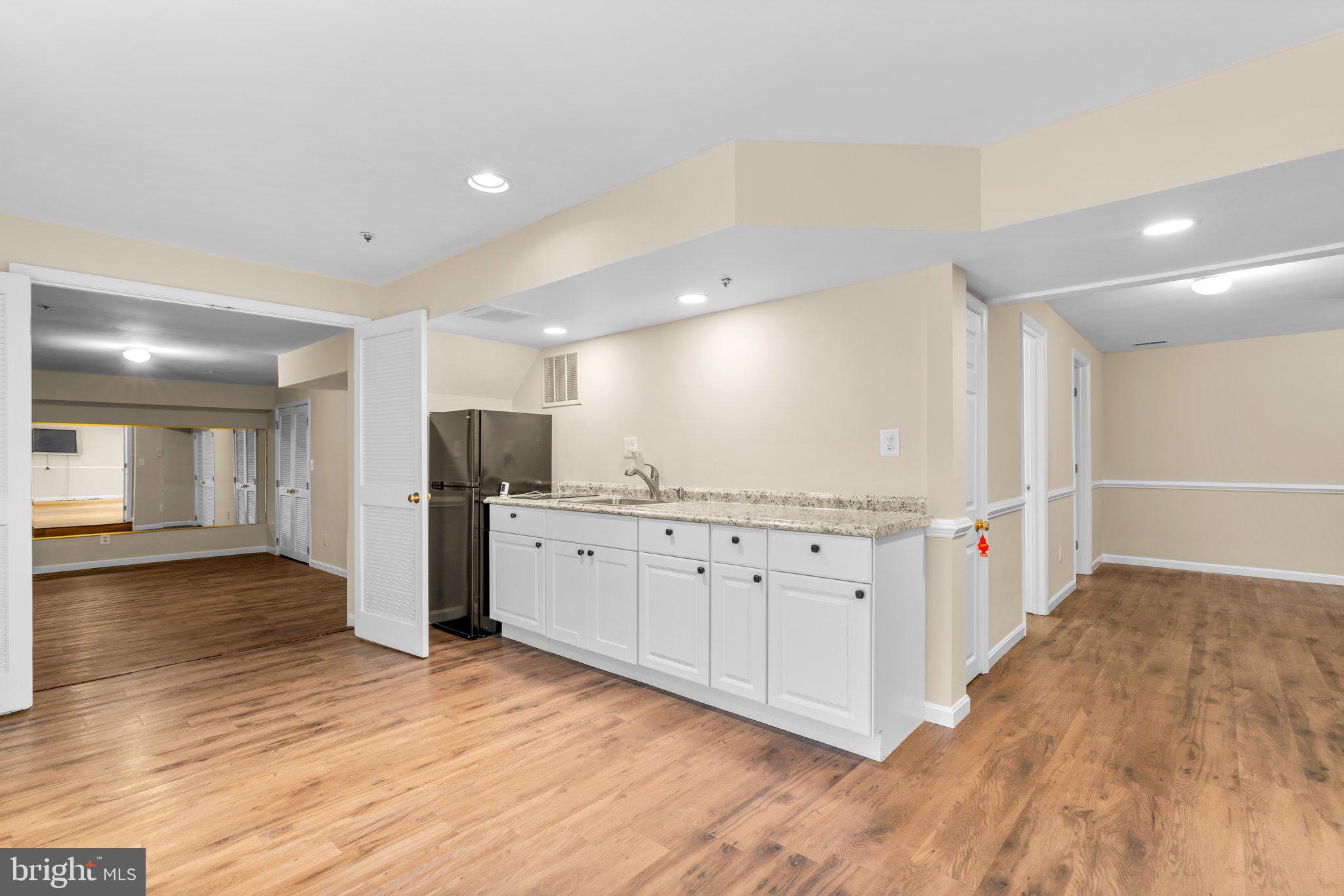 GLENN ESTATES - Residential