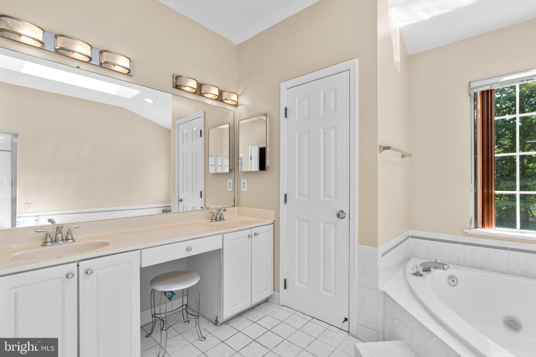 GLENN ESTATES - Residential