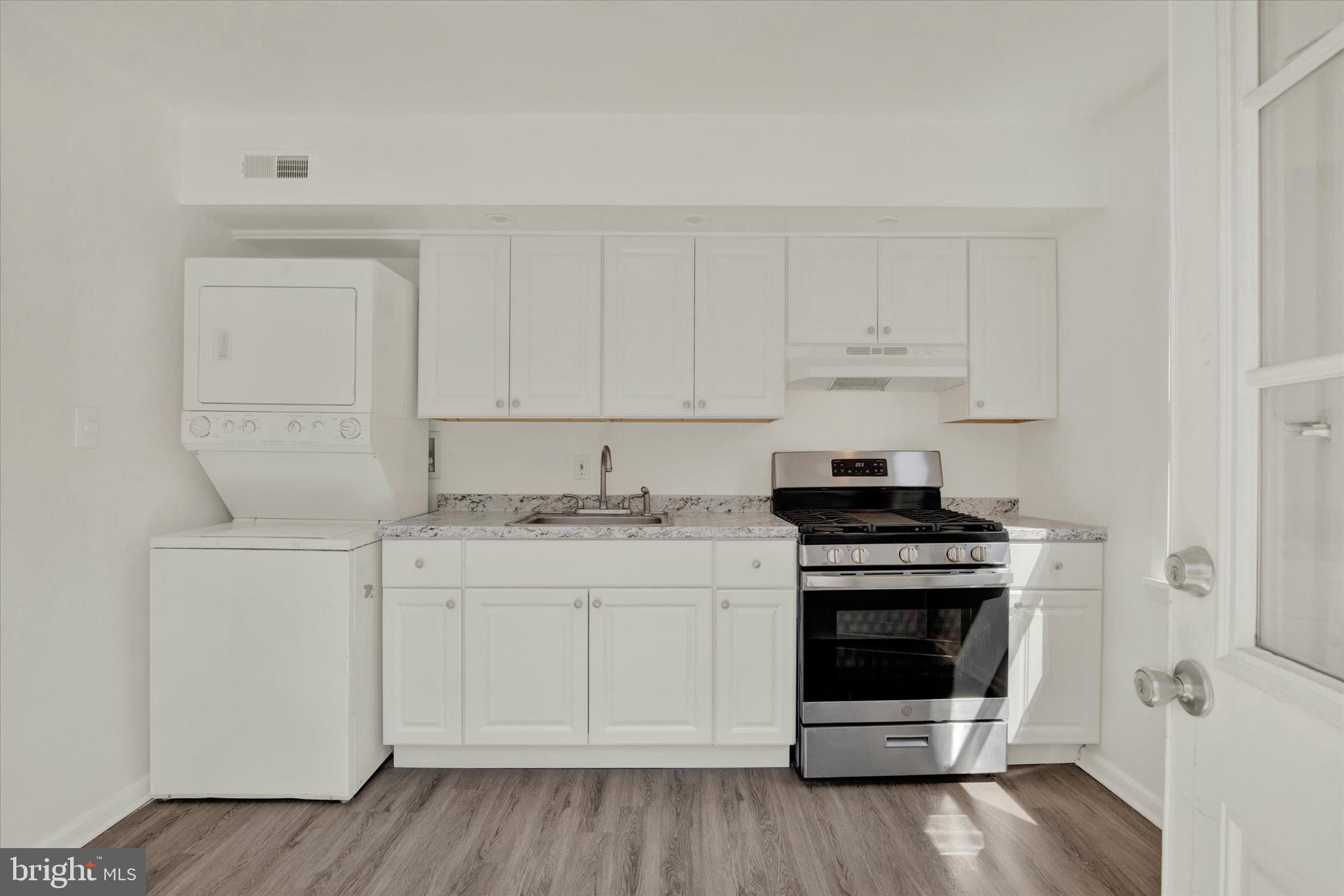 SWAN MEADOWS - Residential