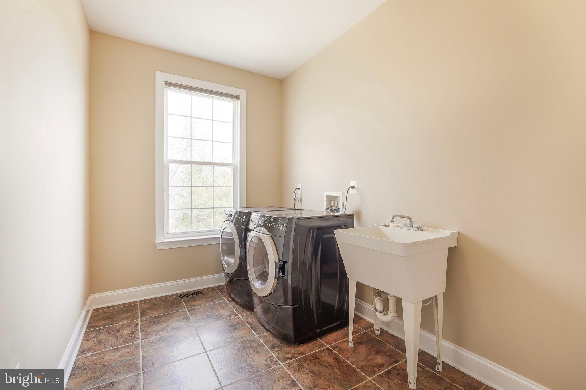 TACKETTS MILL ESTATES - Residential