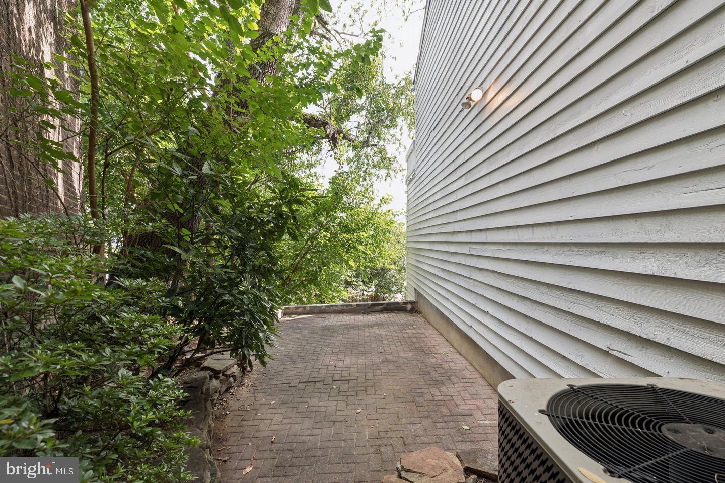 MANAYUNK - Residential Lease