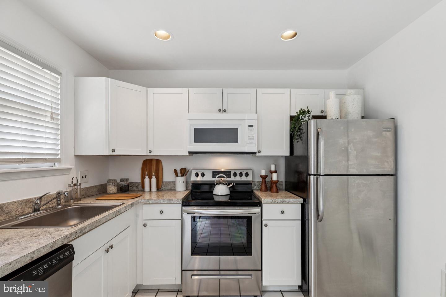 MANAYUNK - Residential Lease