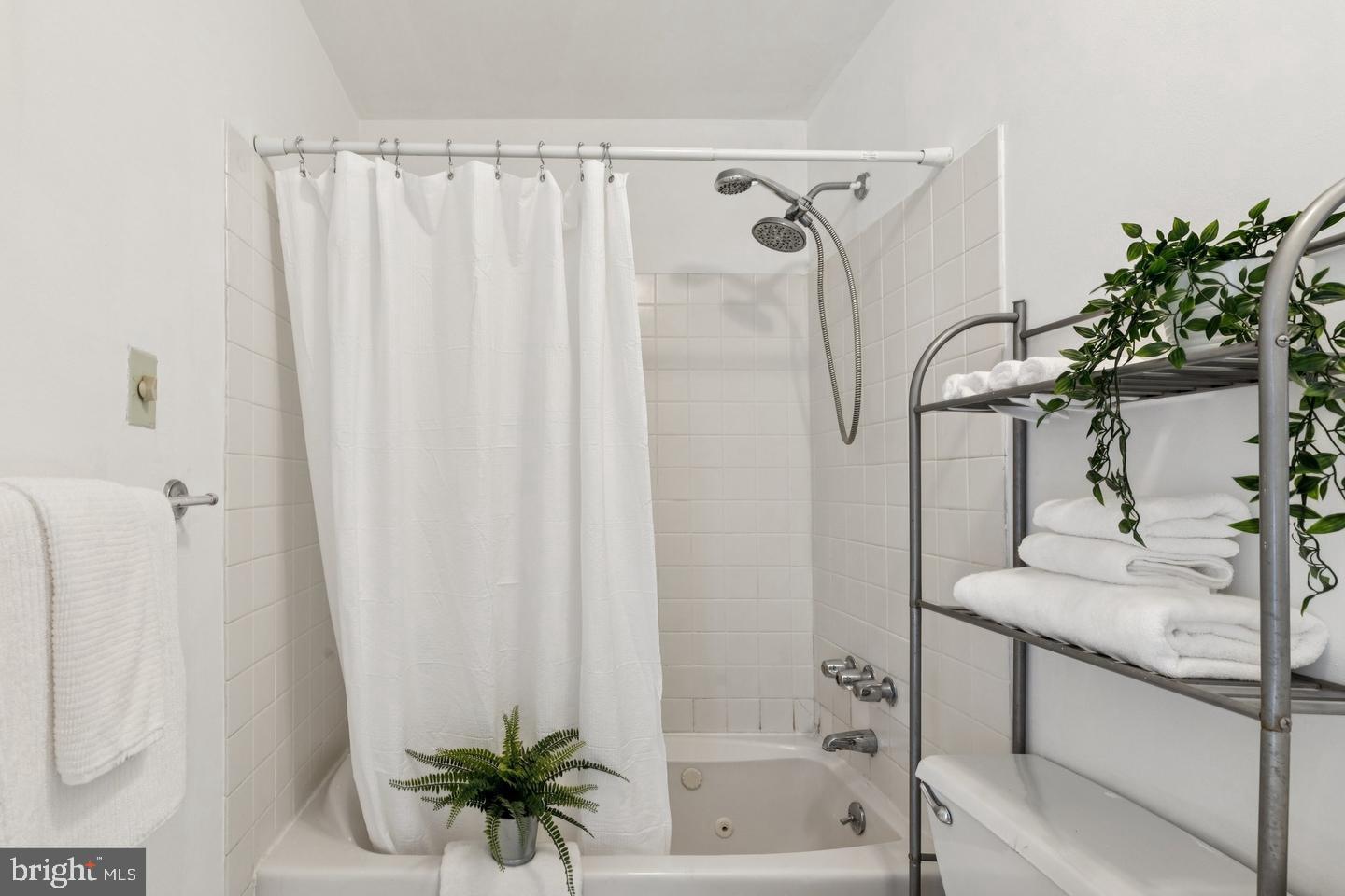 MANAYUNK - Residential Lease