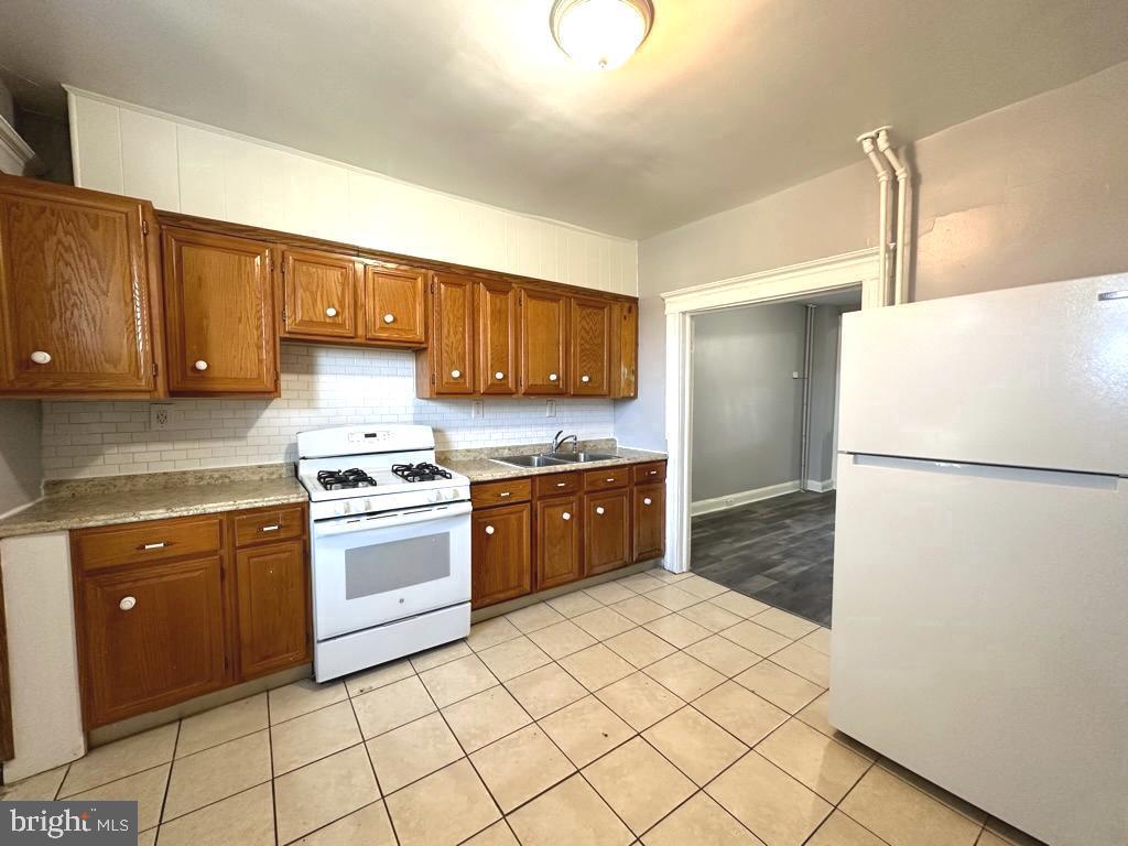 PENROSE - Residential Lease