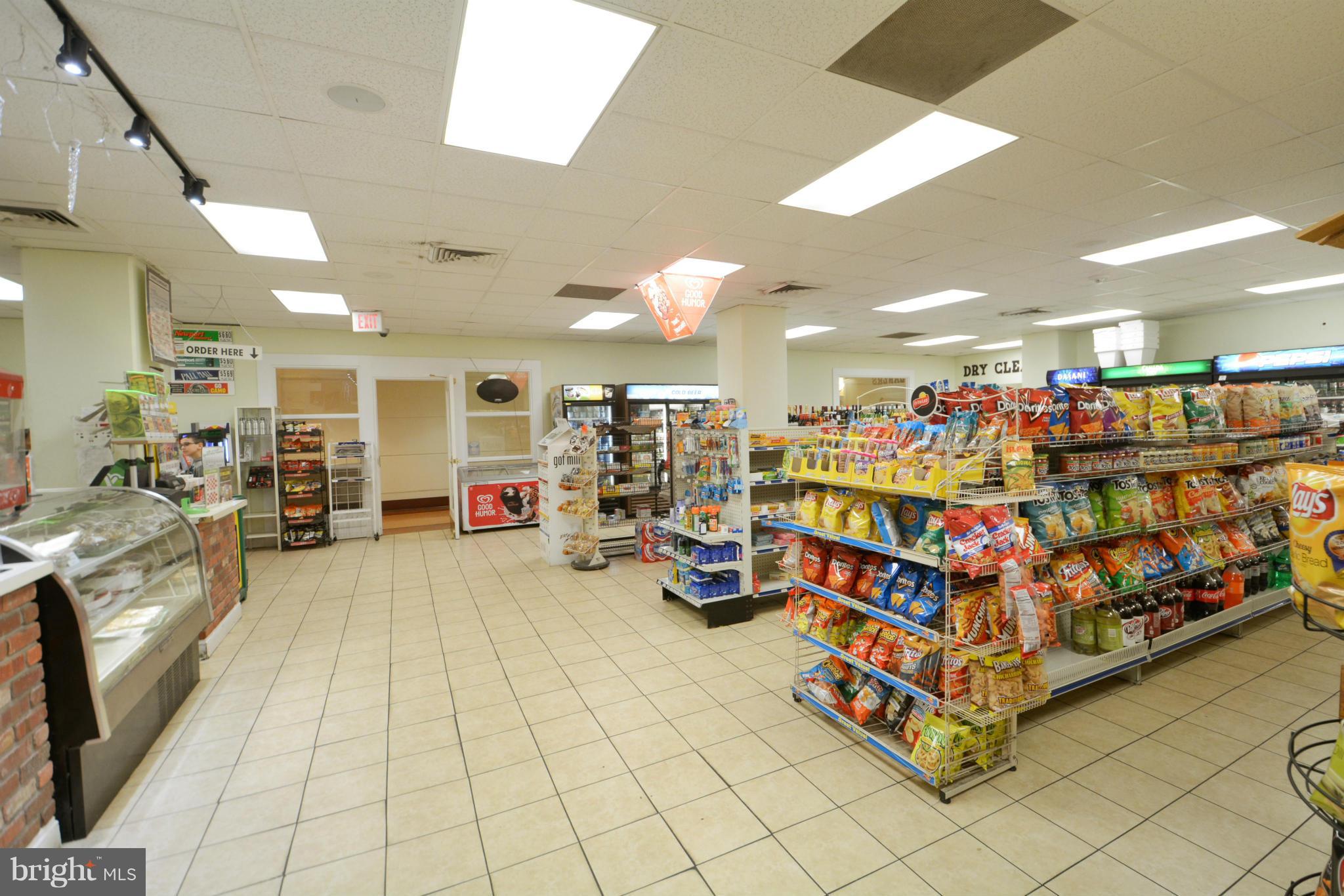 WATERGATE AT LANDMARK - Residential Lease