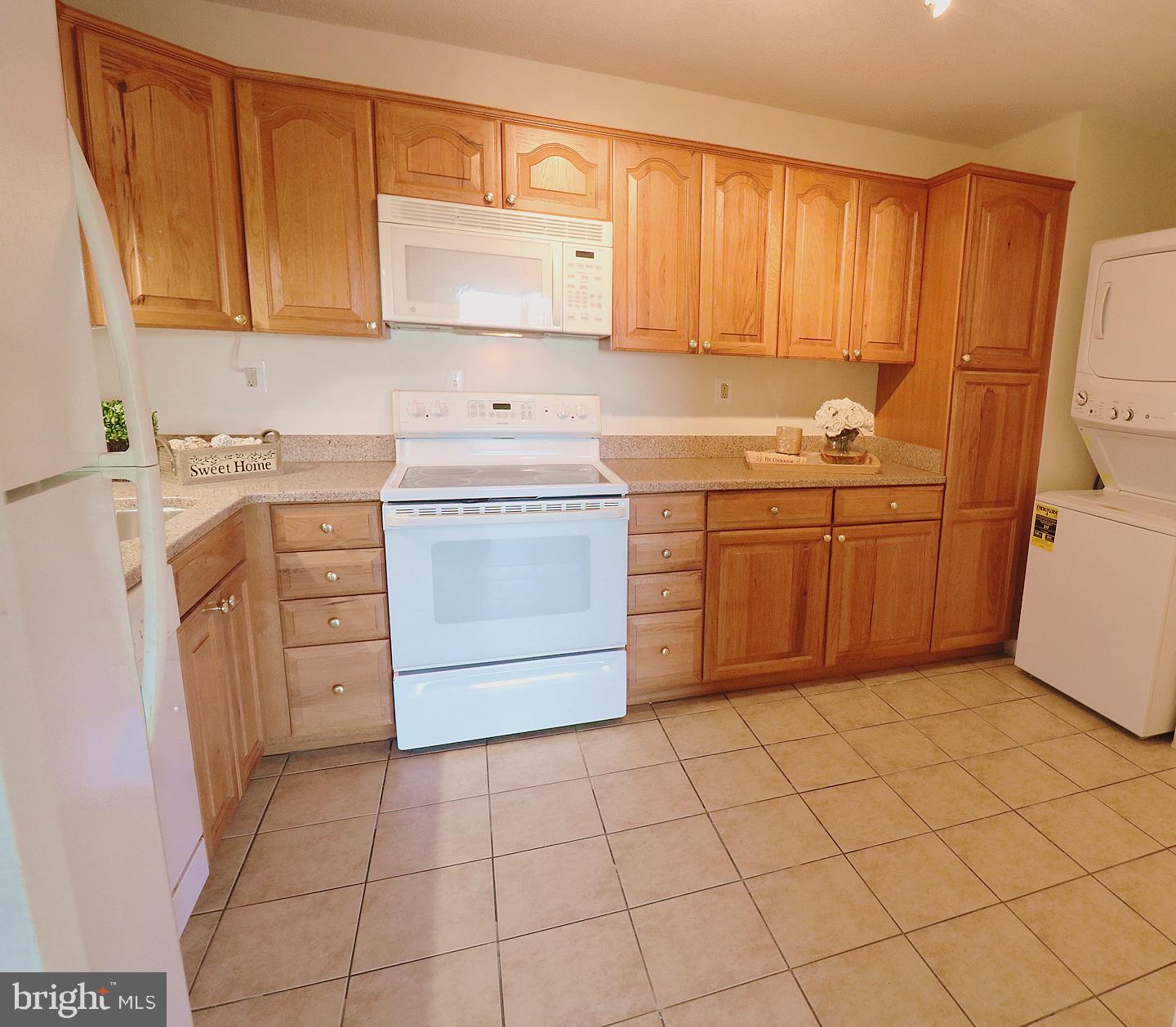 WATERGATE AT LANDMARK - Residential Lease