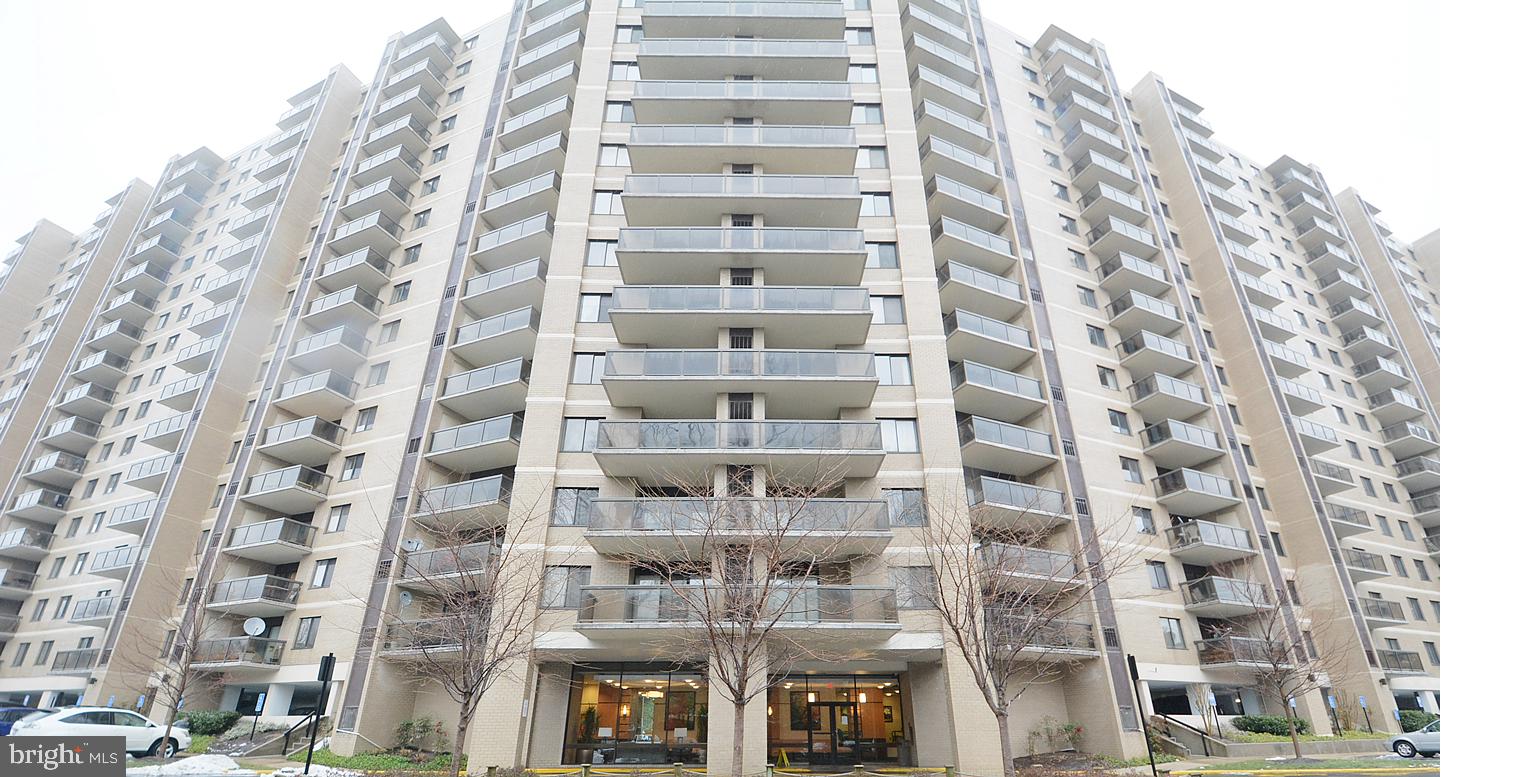 WATERGATE AT LANDMARK - Residential Lease