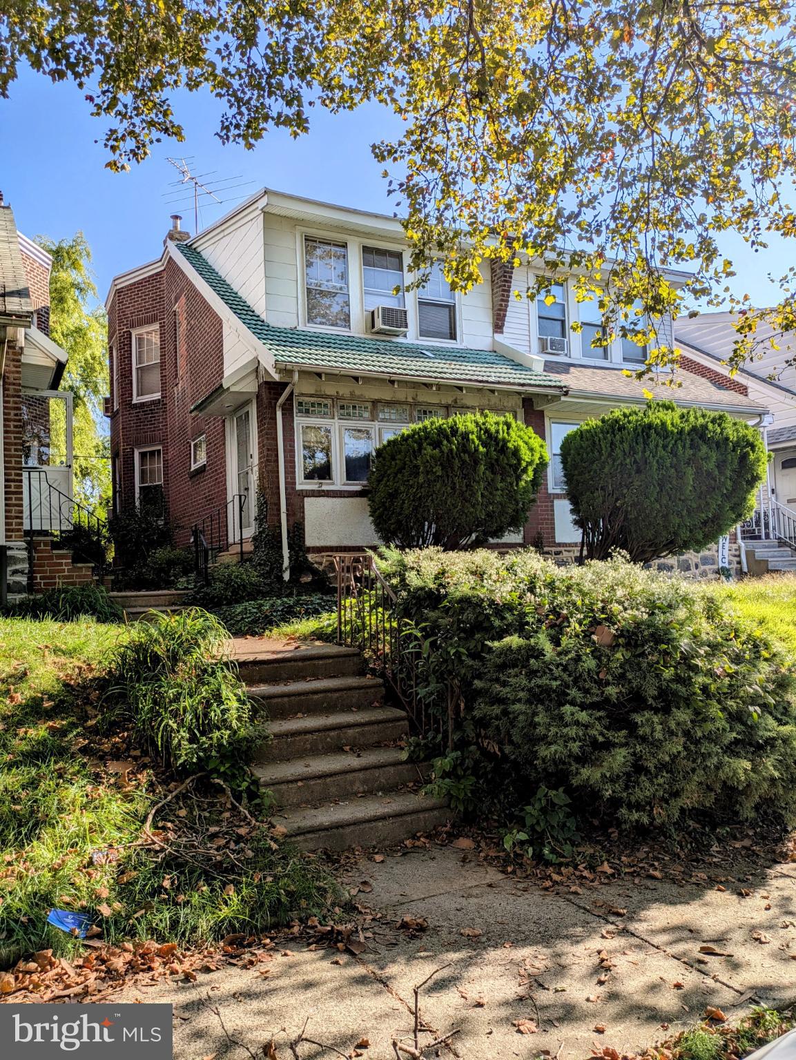 LAWNDALE - Residential