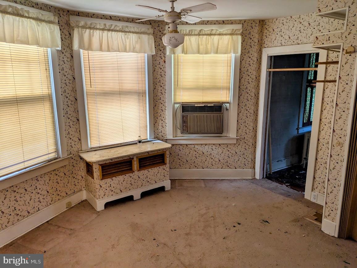 LAWNDALE - Residential