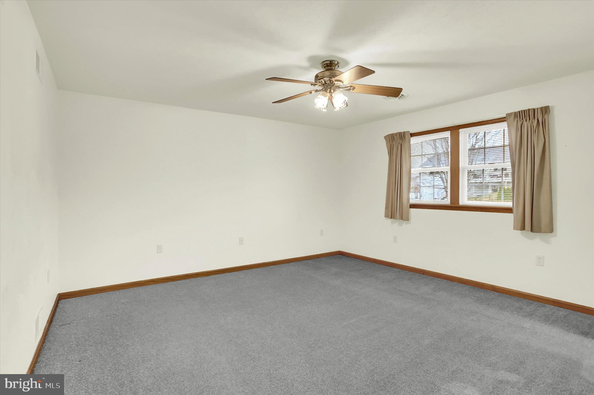 RINE ESTATES - Residential