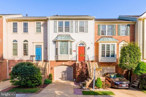 Photo of 46895 Rabbitrun Terrace, STERLING, VA 20164 (MLS # VALO2122284)