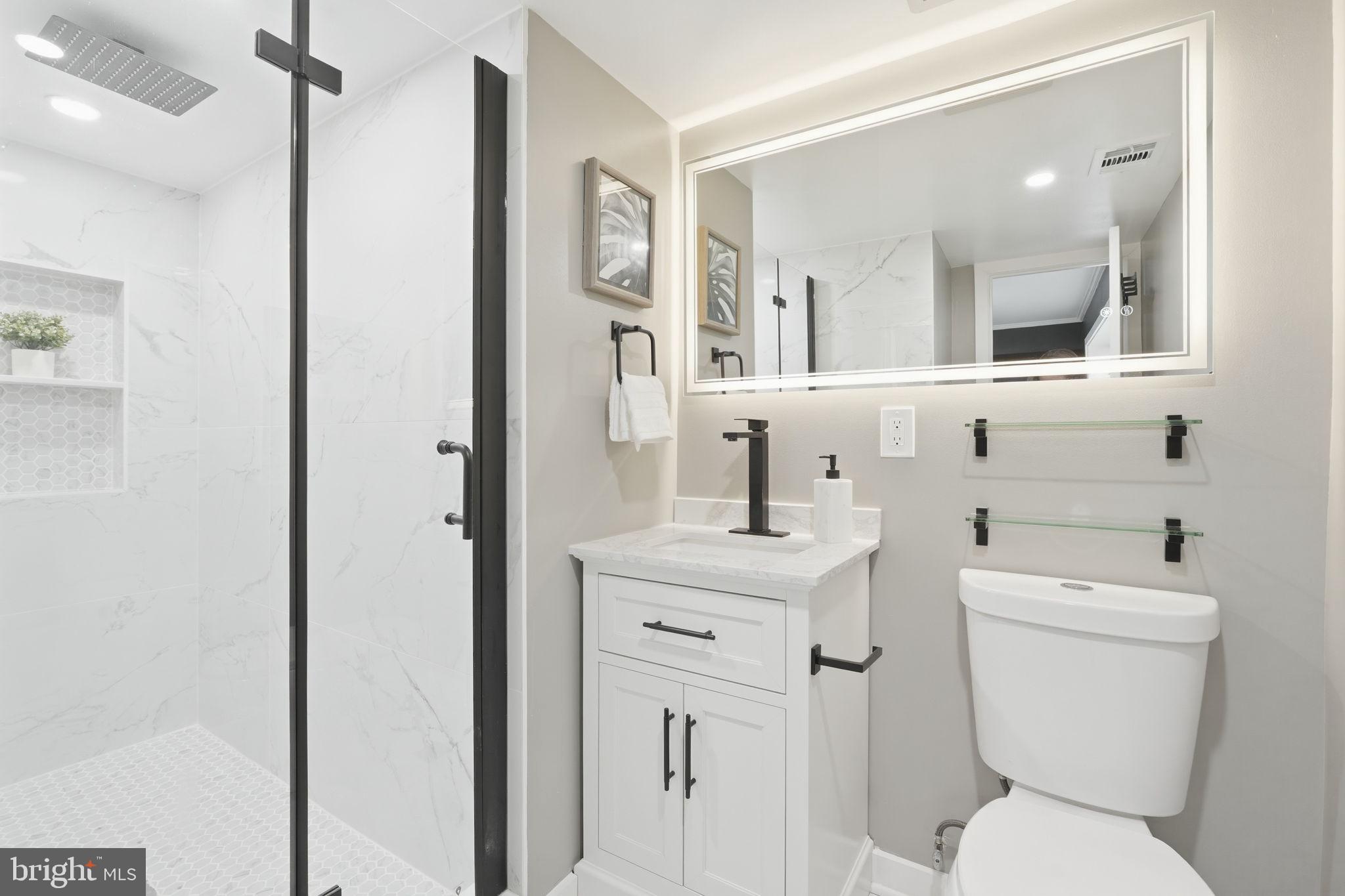 MCLEAN HILLS - Residential