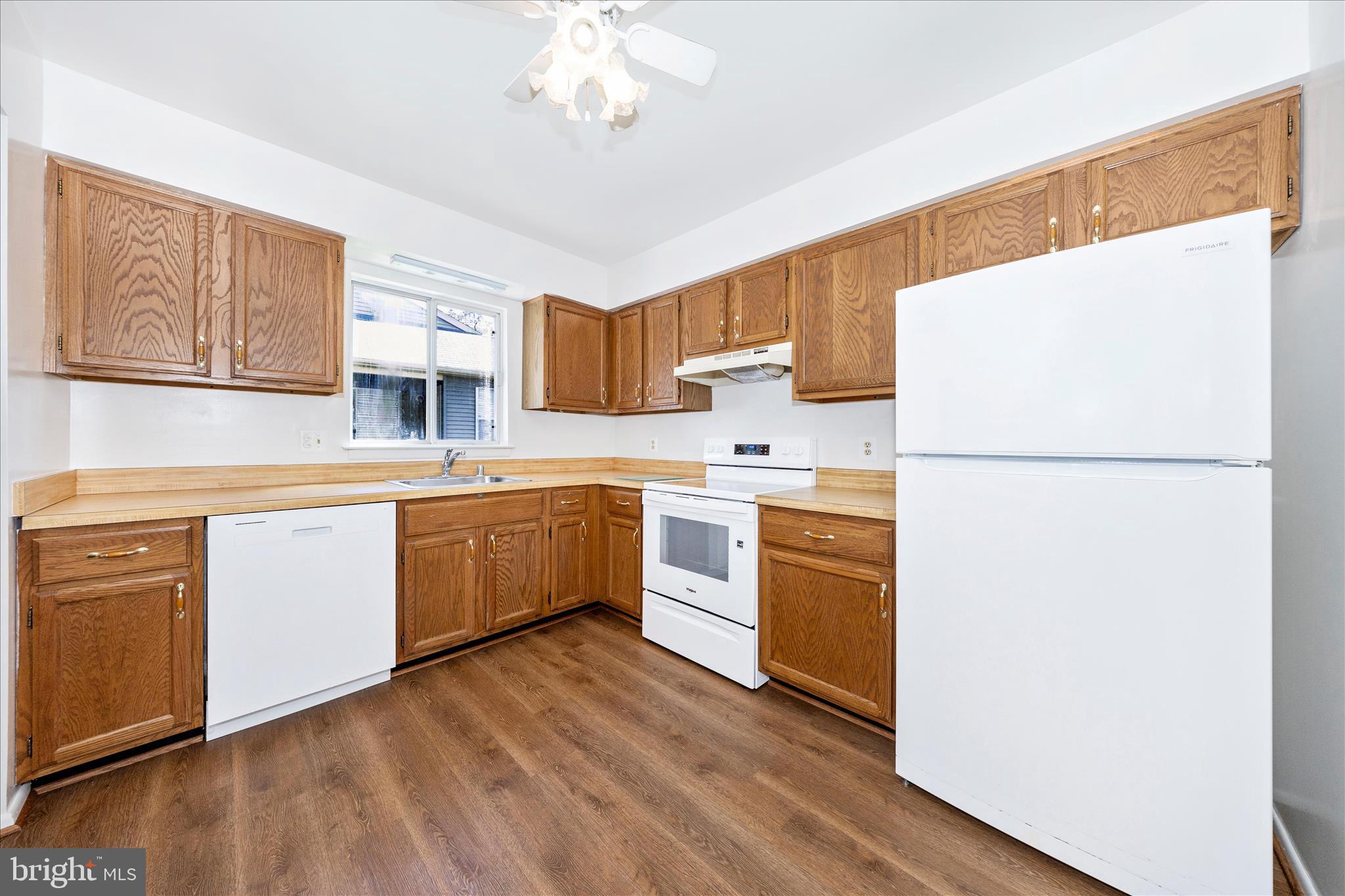 CRESTWOOD VILLAGE - Residential