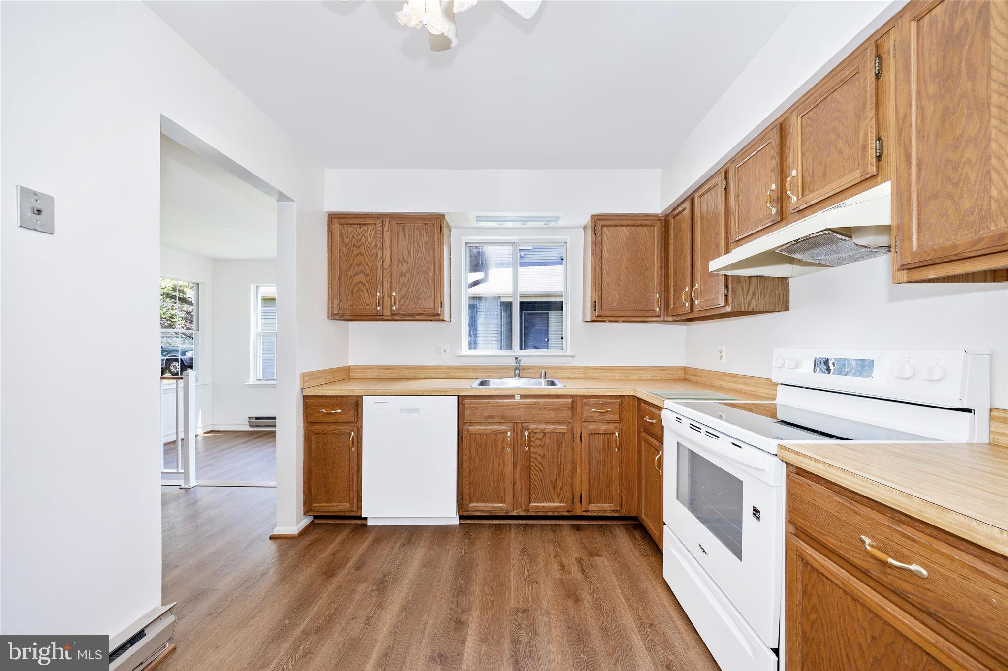 CRESTWOOD VILLAGE - Residential