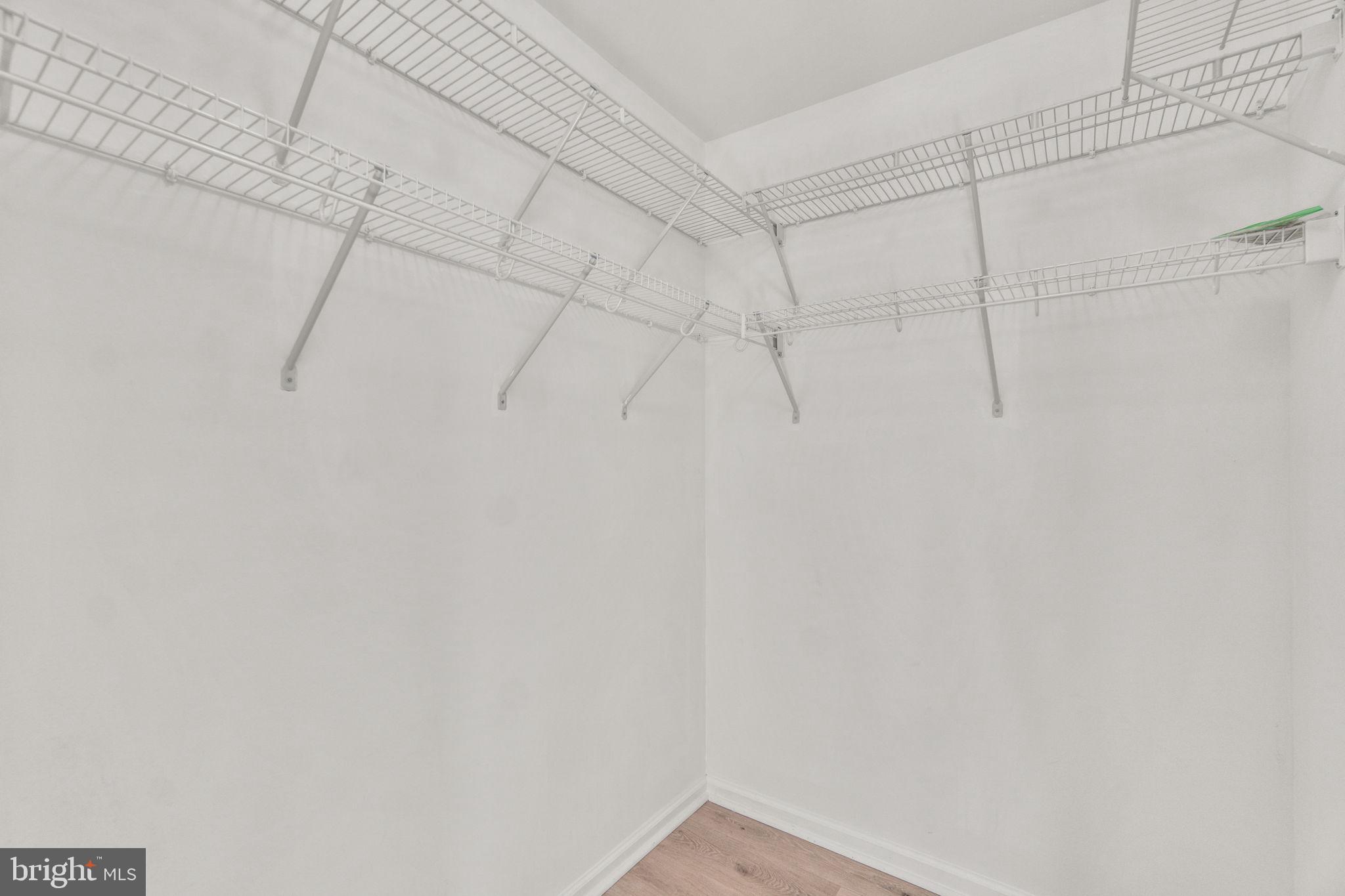 VILLAGE OF MONTGOMERY RUN - Residential Lease