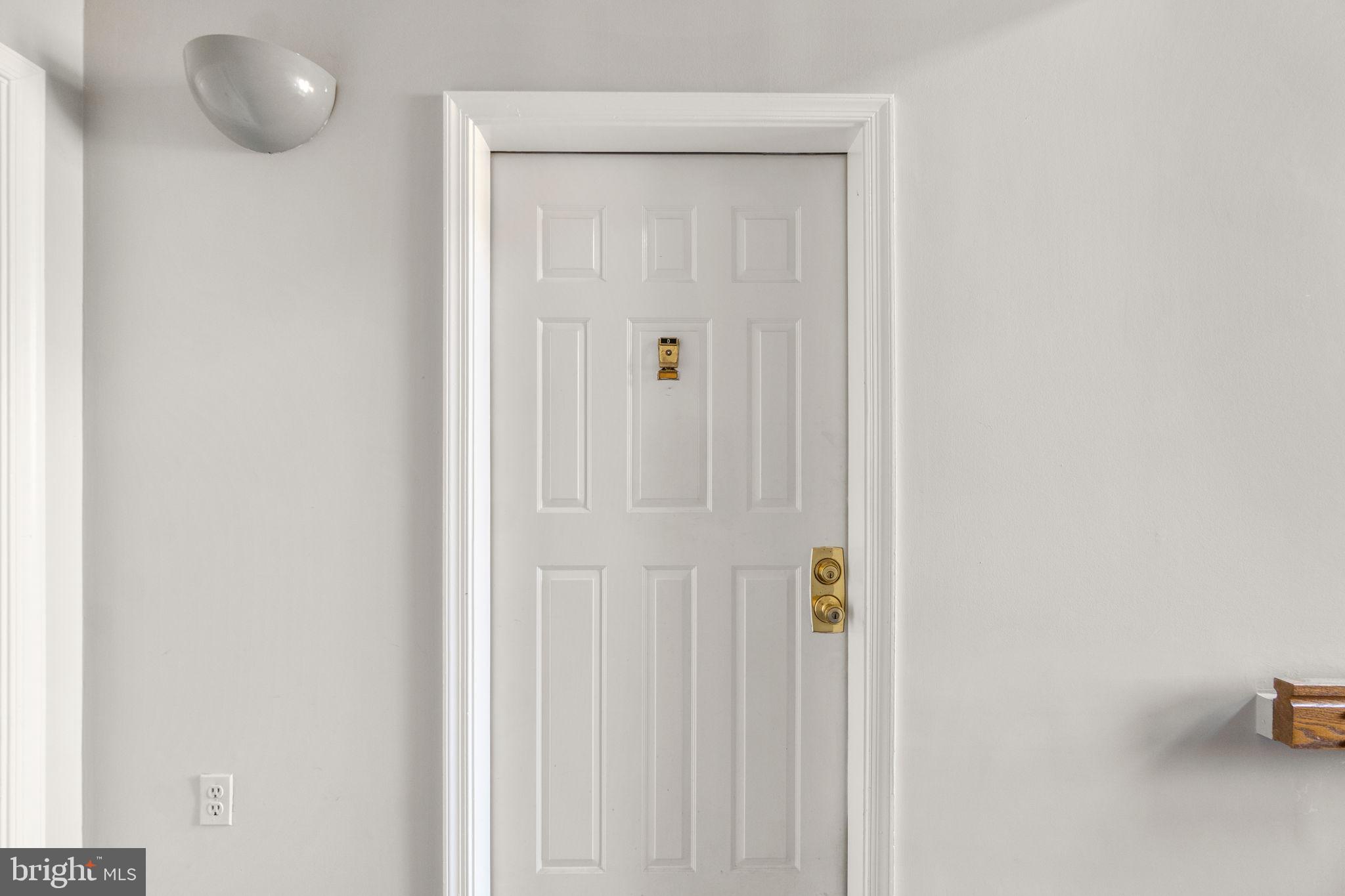 VILLAGE OF MONTGOMERY RUN - Residential Lease