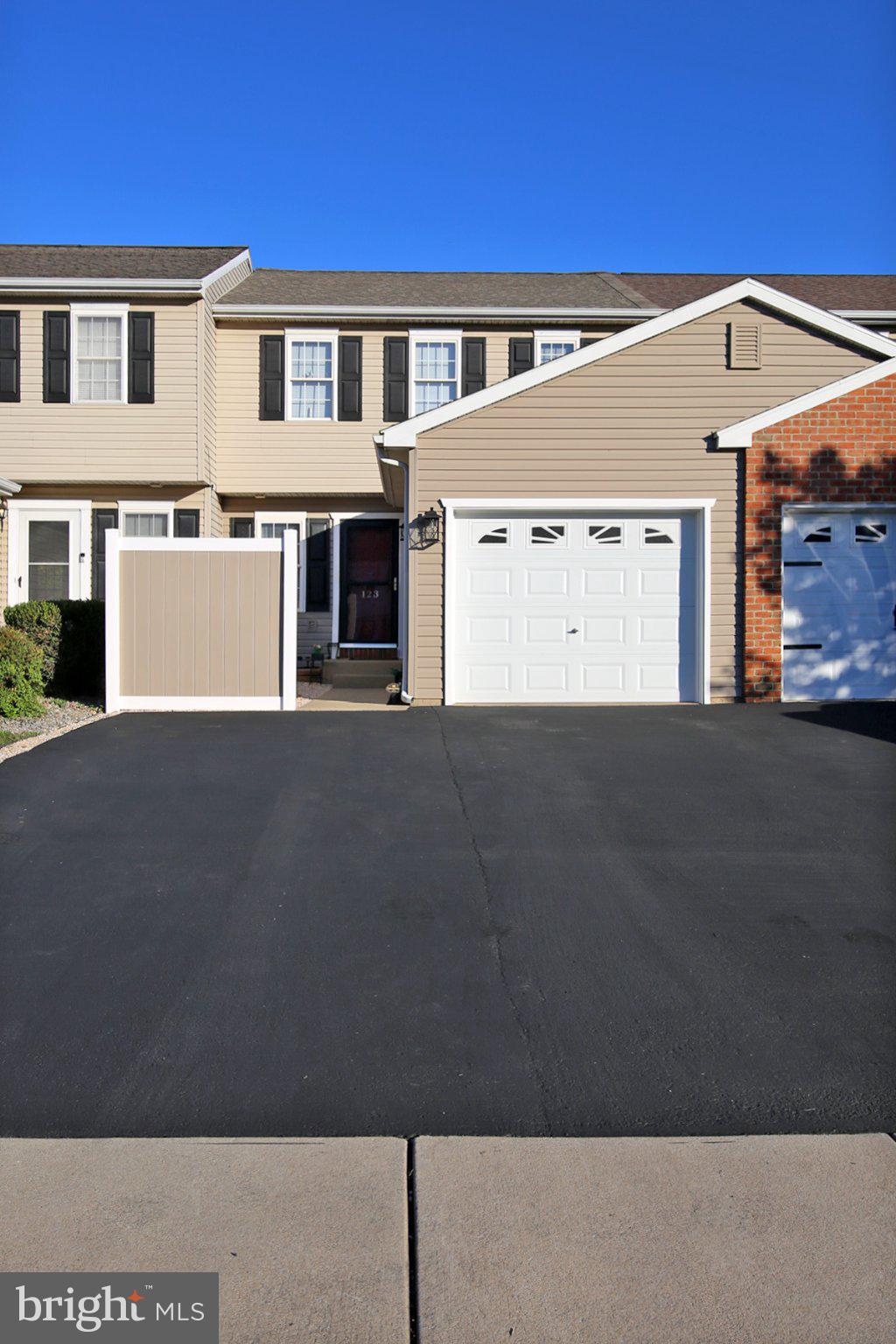 123 LIGHTHOUSE DRIVE