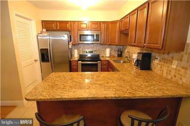 RESTON - Residential Lease