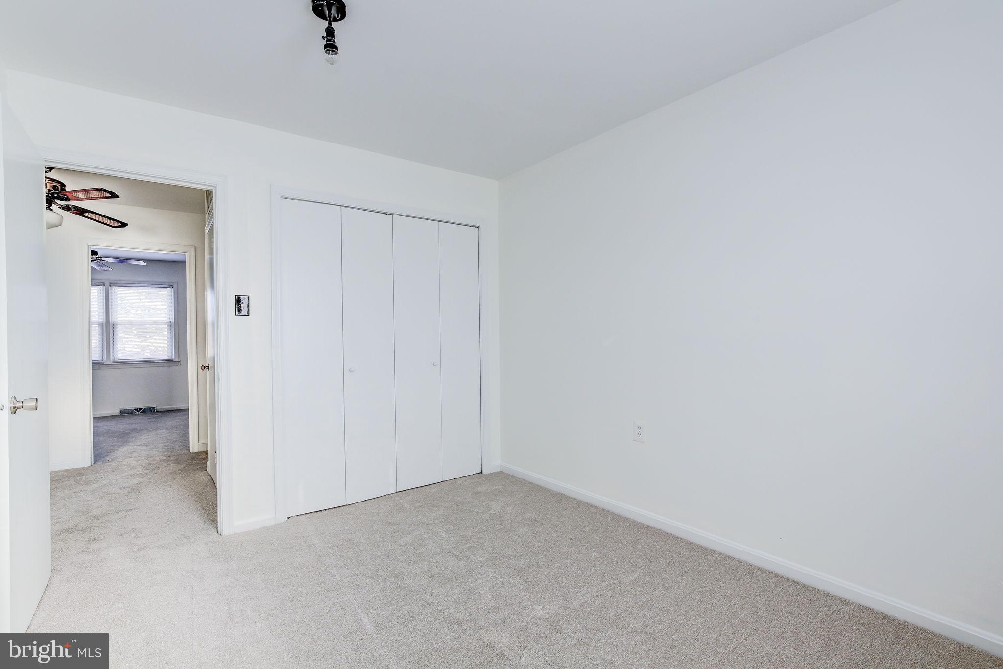 LAKEVIEW VILLAGE - Residential Lease