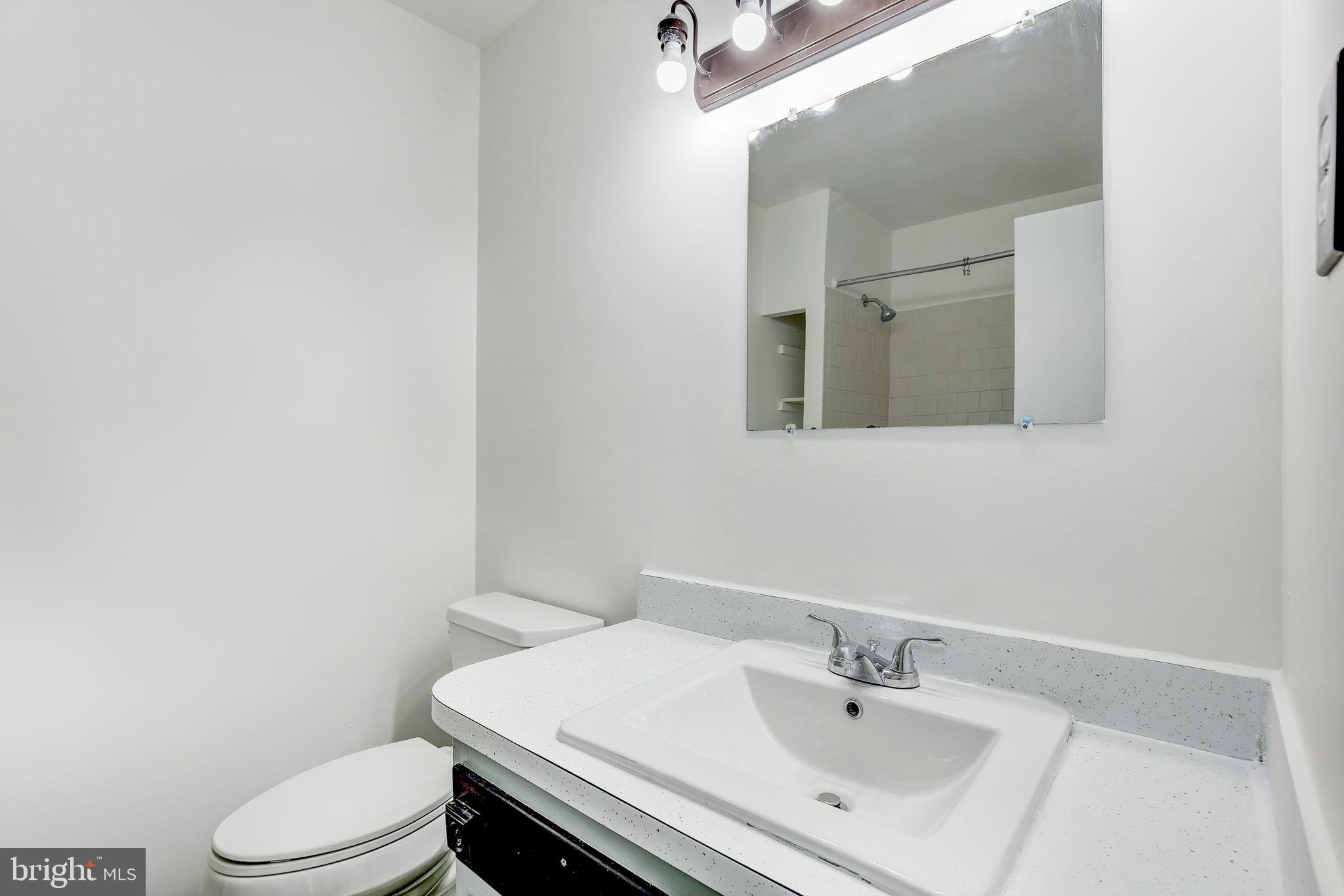 LAKEVIEW VILLAGE - Residential Lease