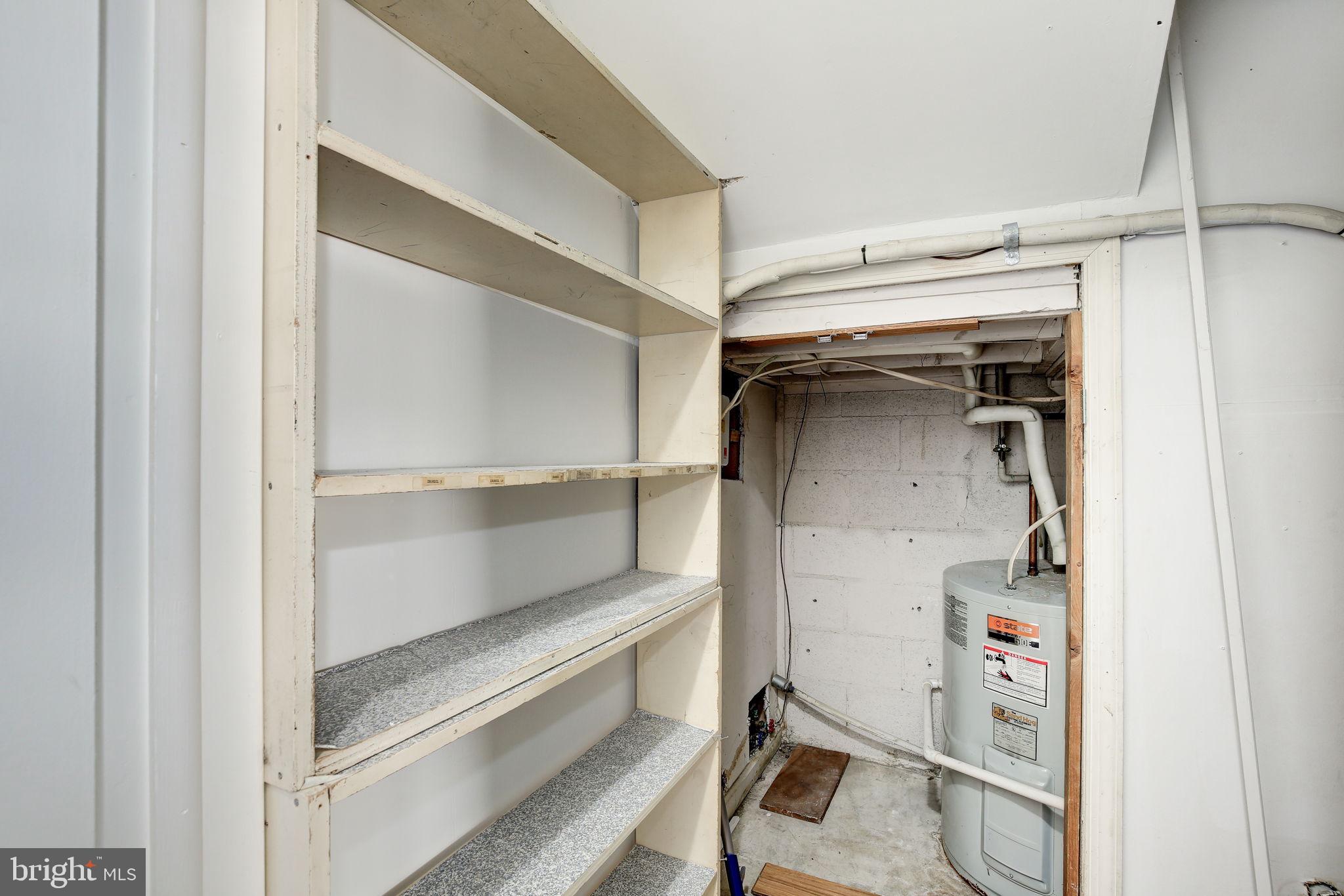 LAKEVIEW VILLAGE - Residential Lease