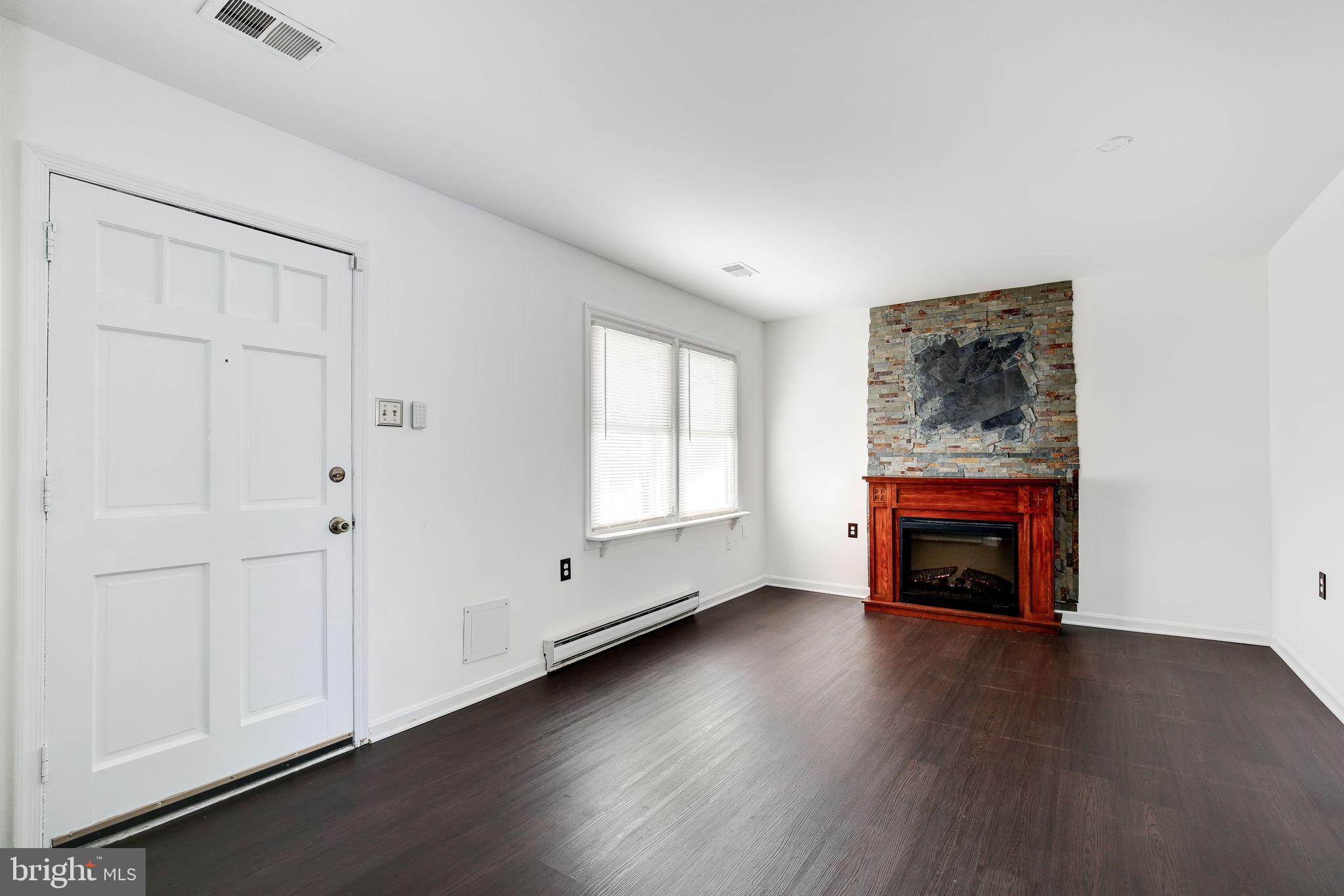 LAKEVIEW VILLAGE - Residential Lease